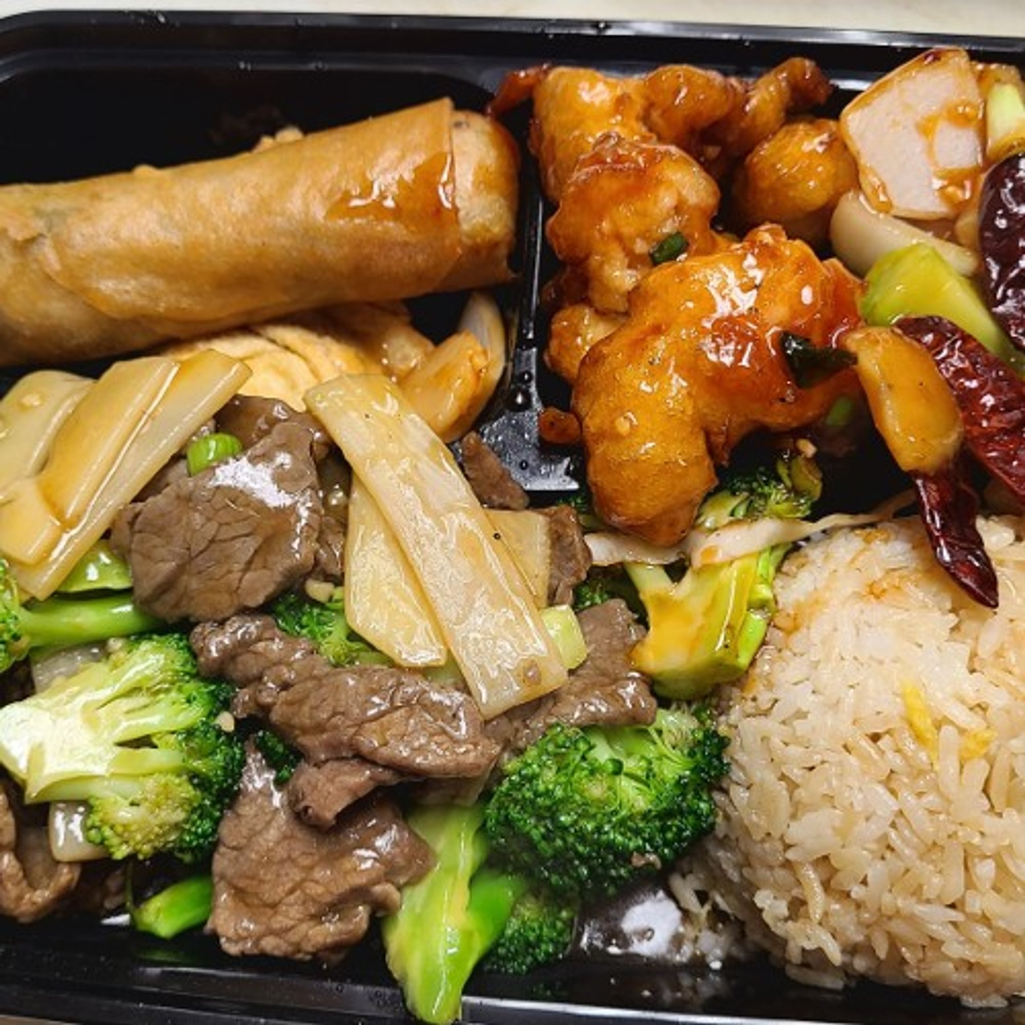 Empress Chicken and Broccoli Beef super combo