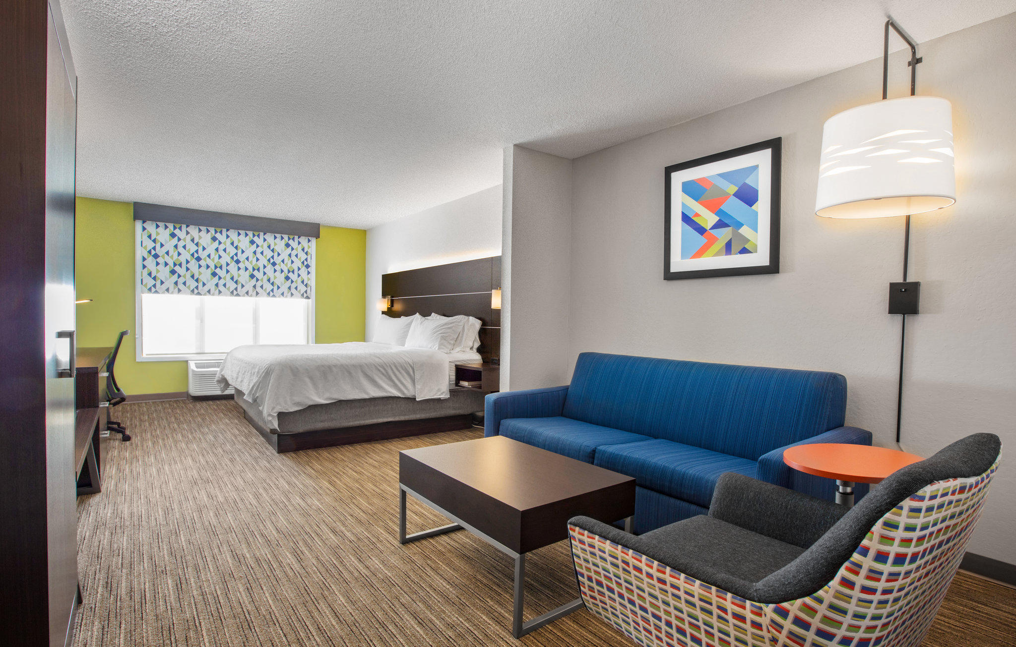 Holiday Inn Express & Suites Altoona-Des Moines Photo