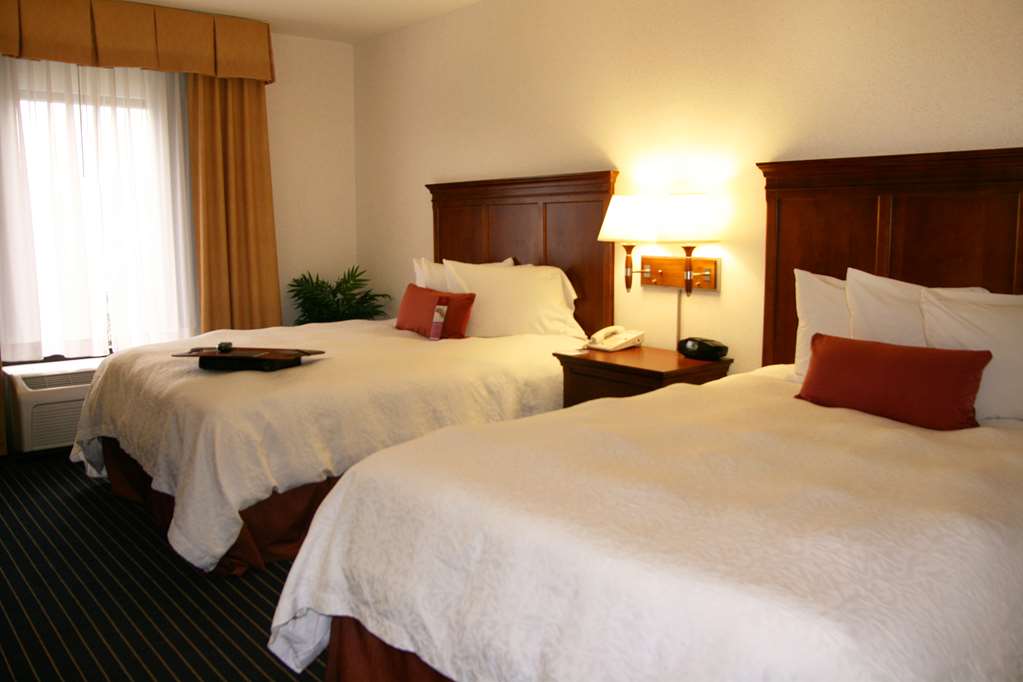 Hampton Inn Farmville Image