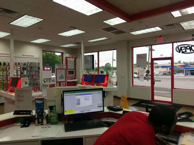 Images Verizon Authorized Retailer, TCC