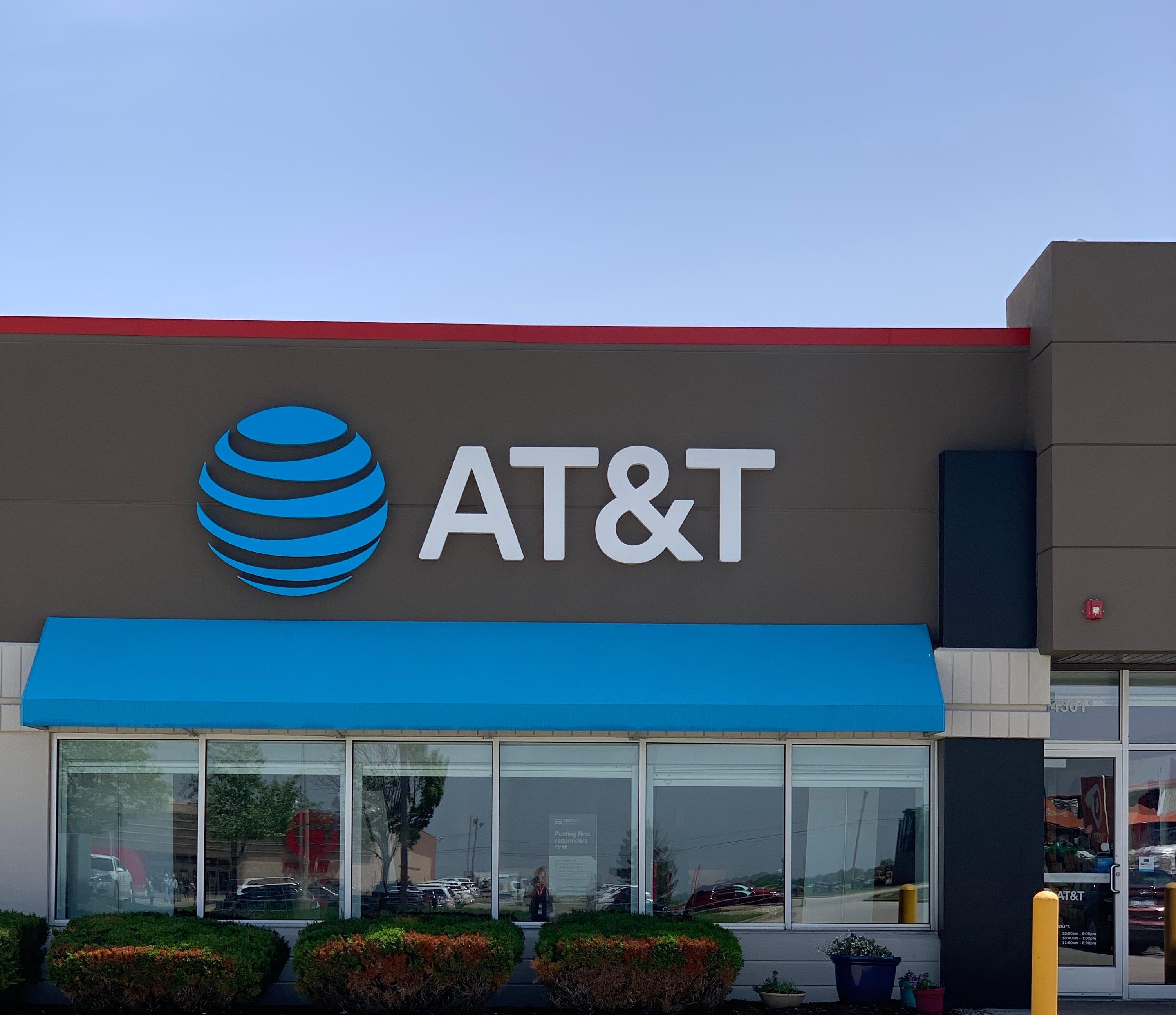 AT&T Store Photo