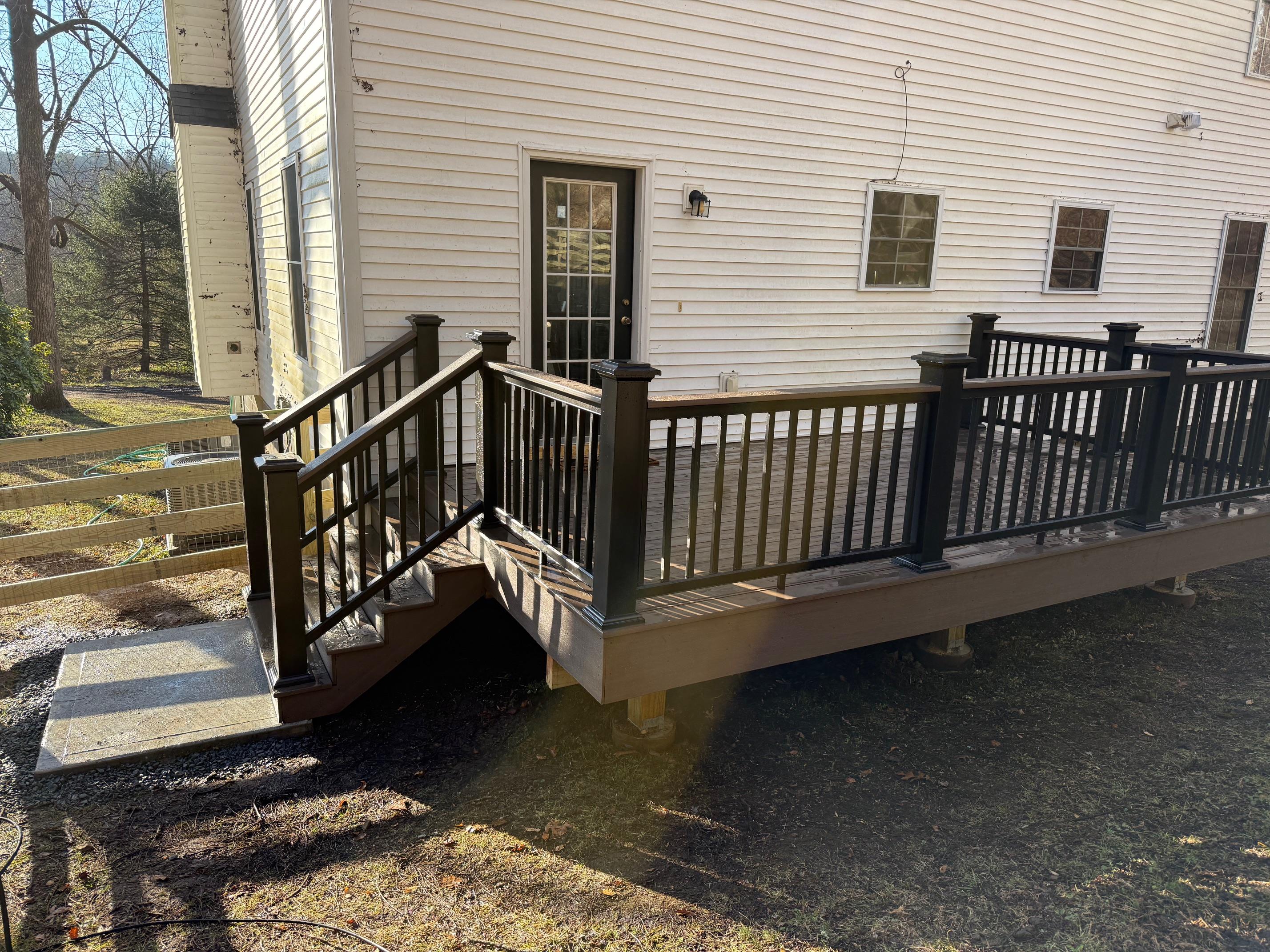 Valhalla Deck and Patio Image