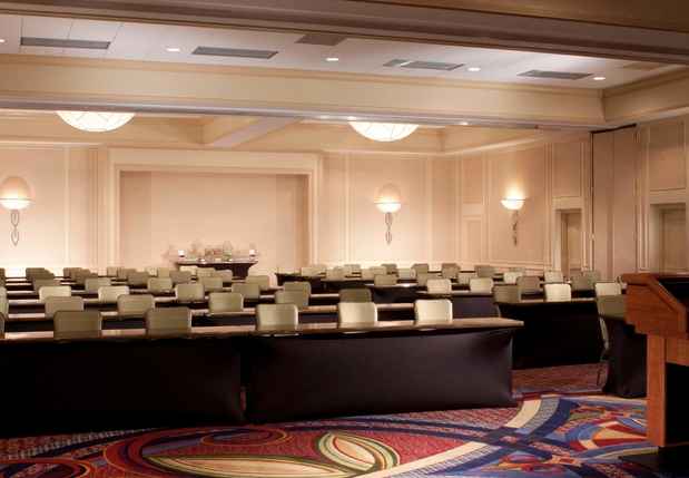 Images Omaha Marriott