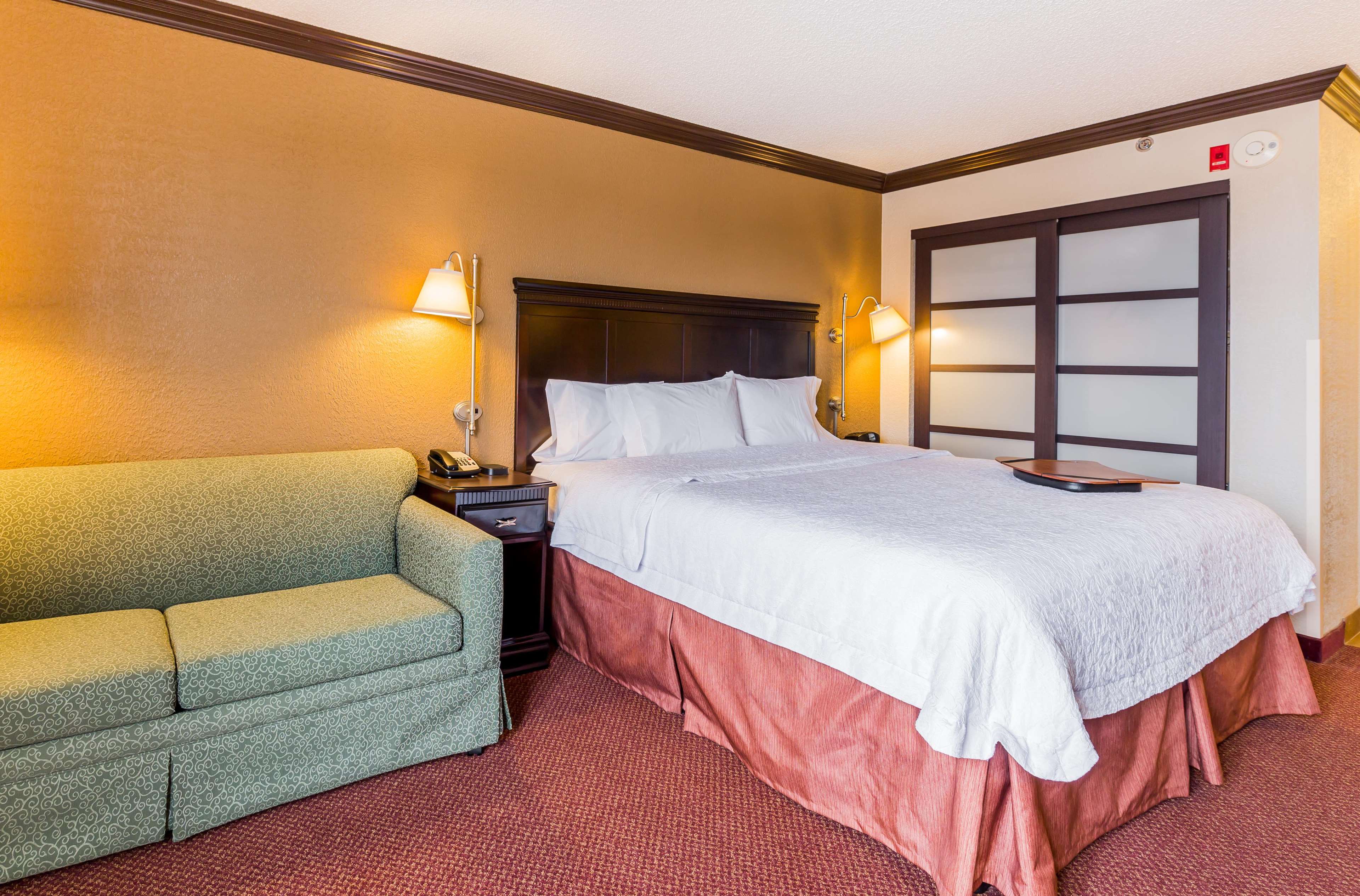 Hampton Inn & Suites Chicago/Hoffman Estates Photo