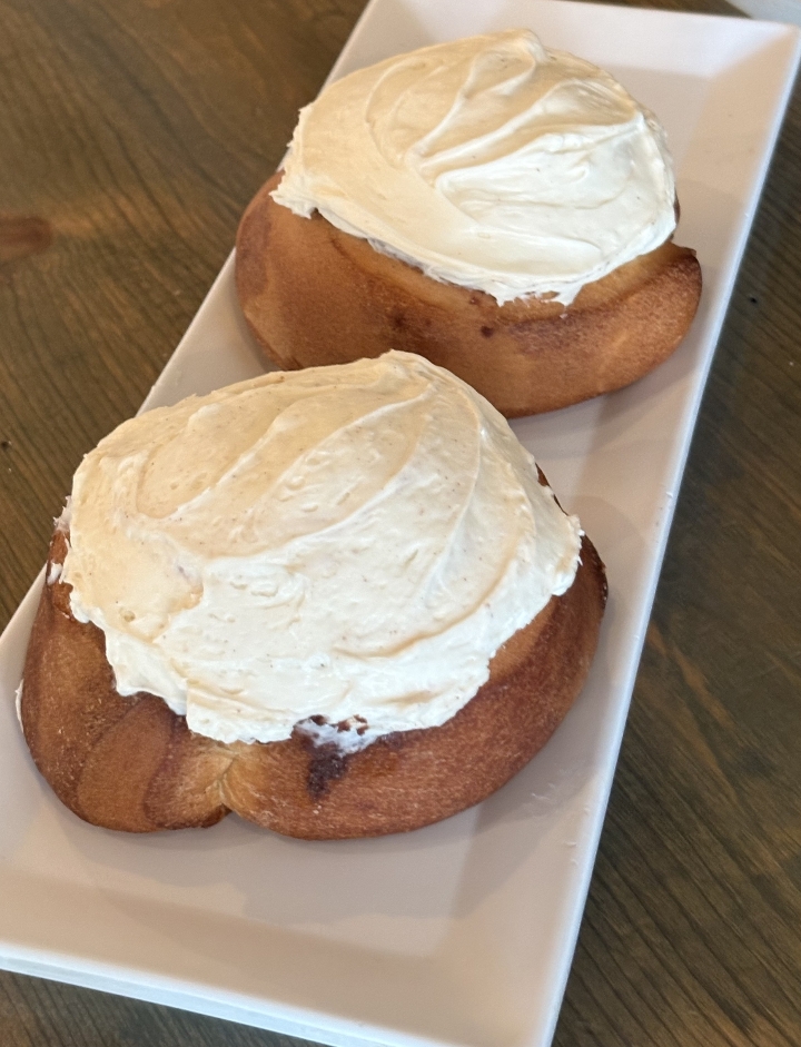 Cinnamon Roll - Frosted