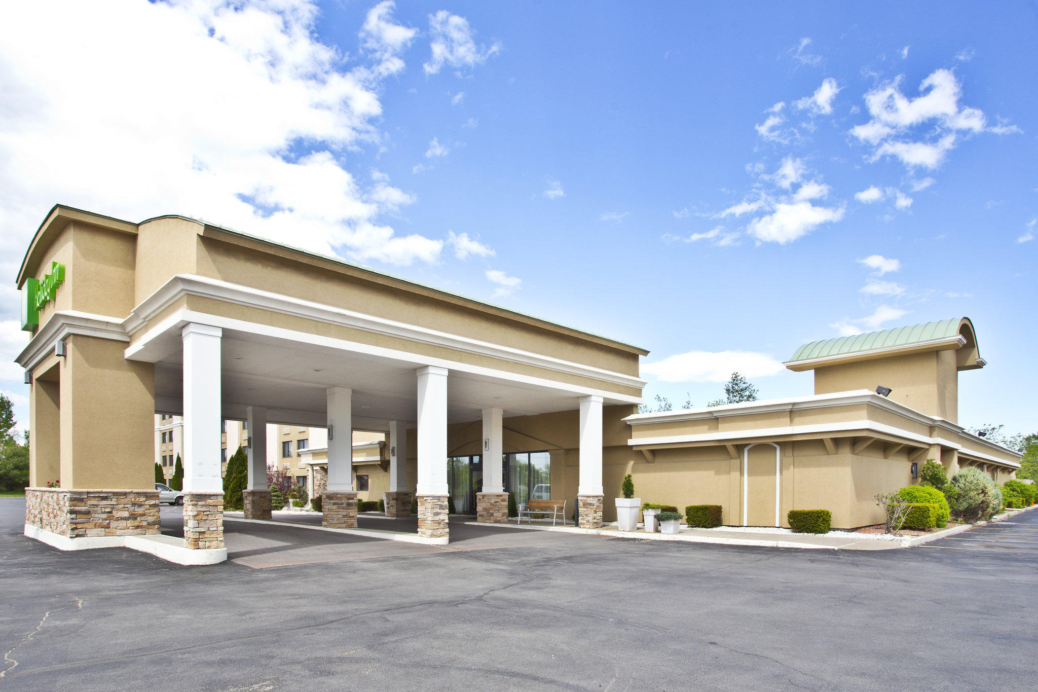 Holiday Inn Plattsburgh (Adirondack Area) Photo