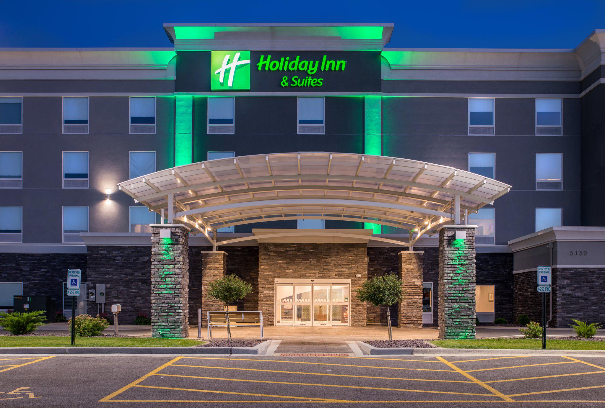 Holiday Inn & Suites Decatur-Forsyth Photo