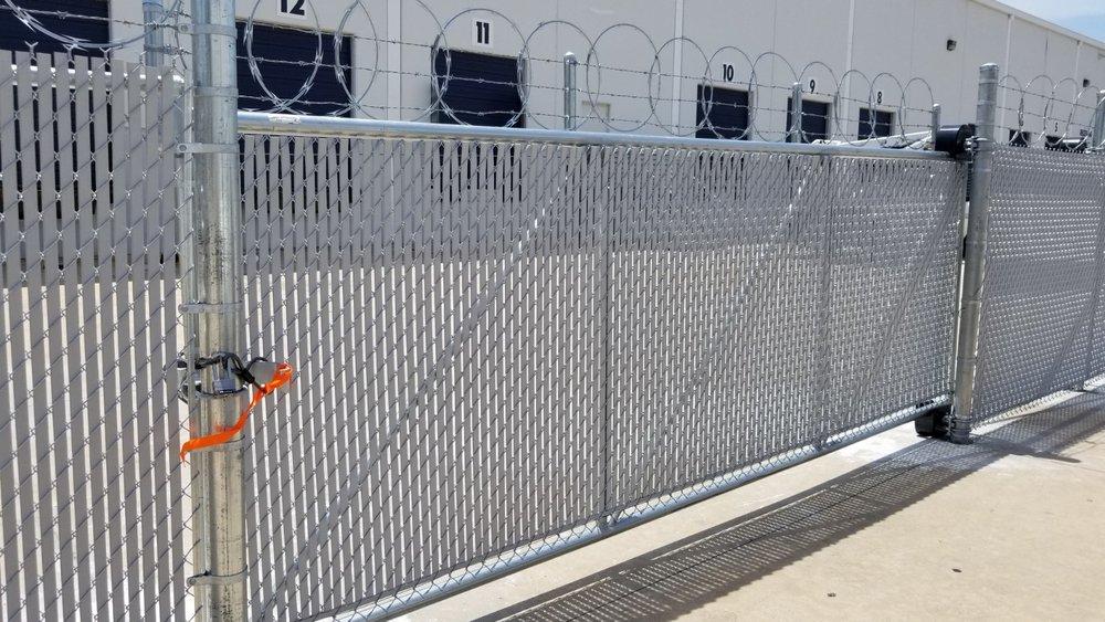 Philmar Fence Contractor Logo