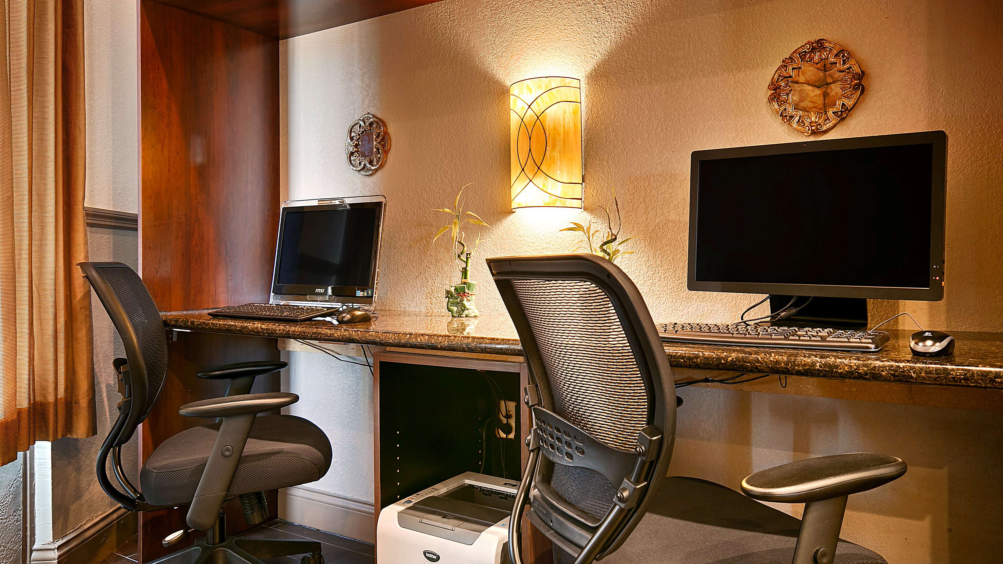 Best Western Heritage Inn Photo