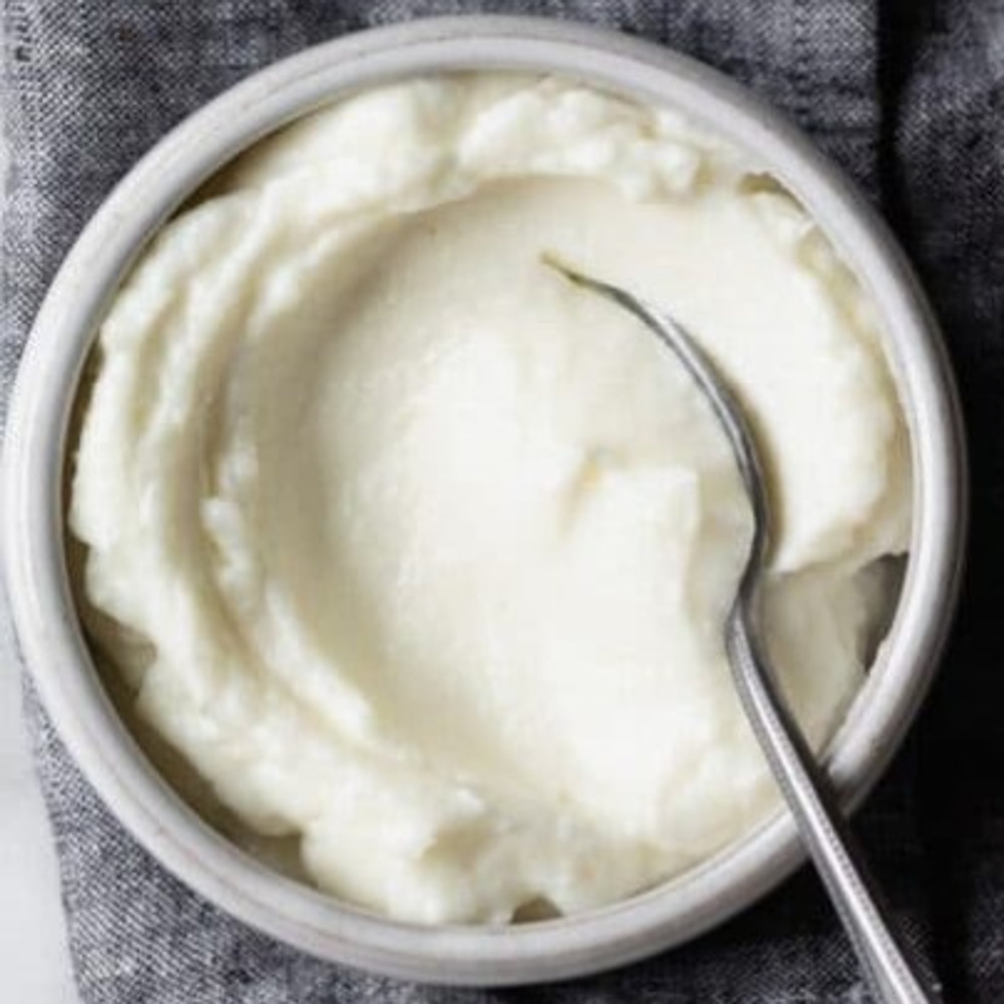 Garlic Sauce (2 oz)