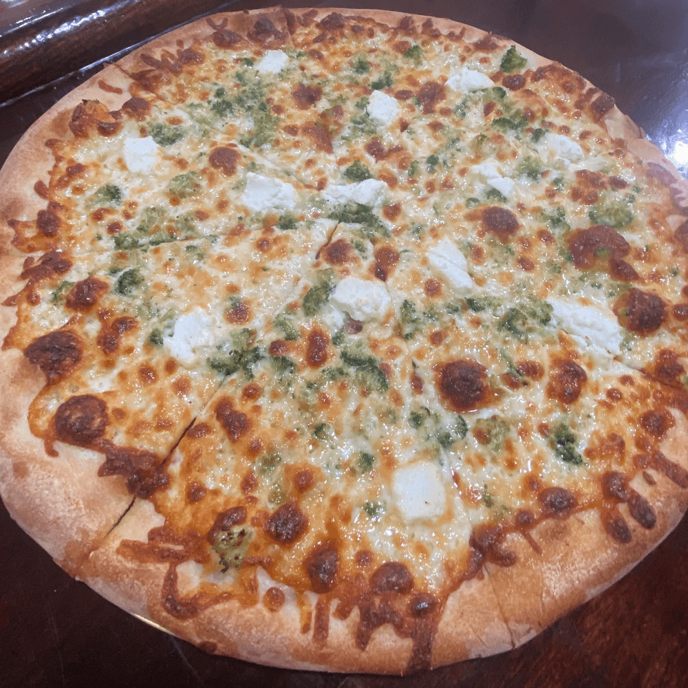 Ricotta Broccoli & Fresh Garlic Pizza