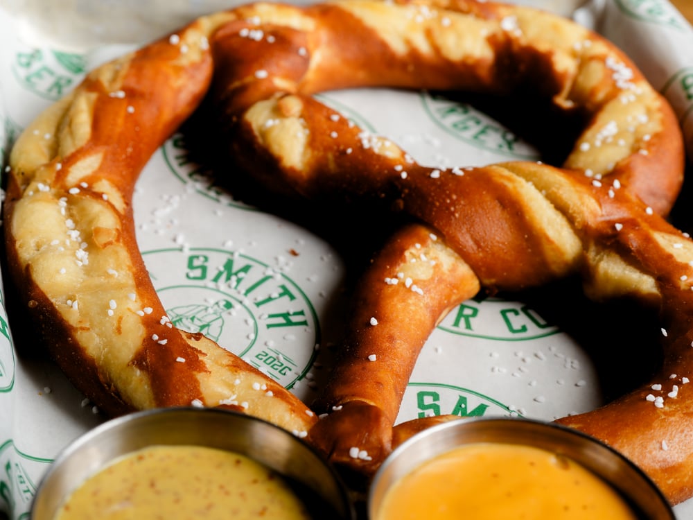 COLLECTIVE PRETZEL