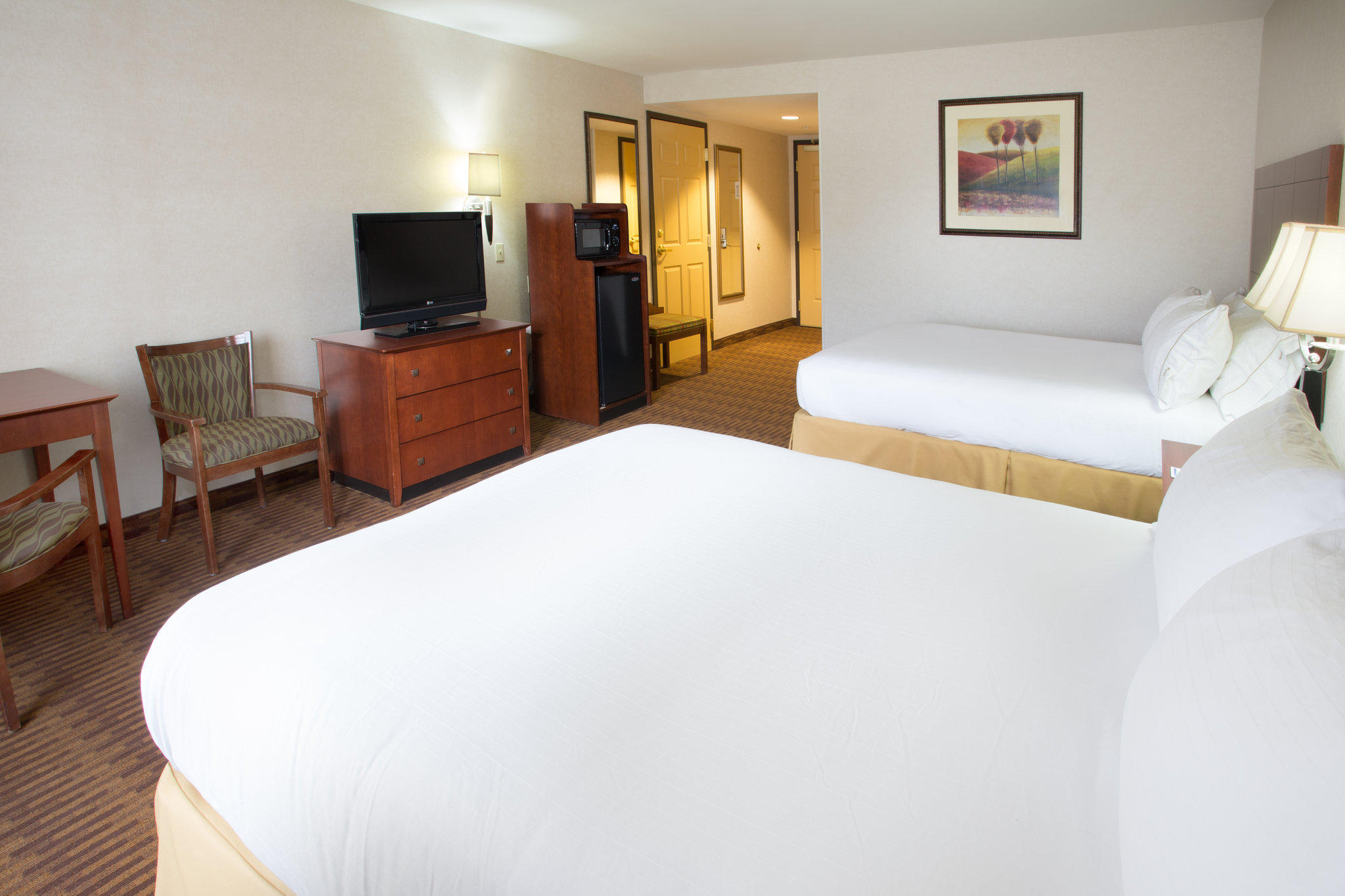 Holiday Inn Express Yreka-Shasta Area Photo