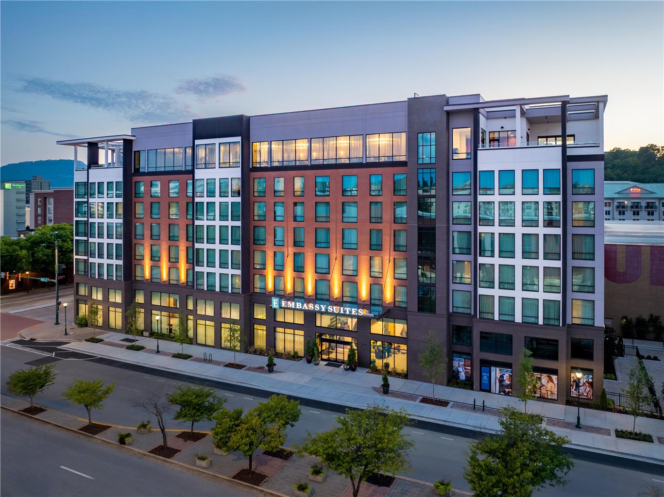 Embassy Suites by Hilton Chattanooga Downtown Logo