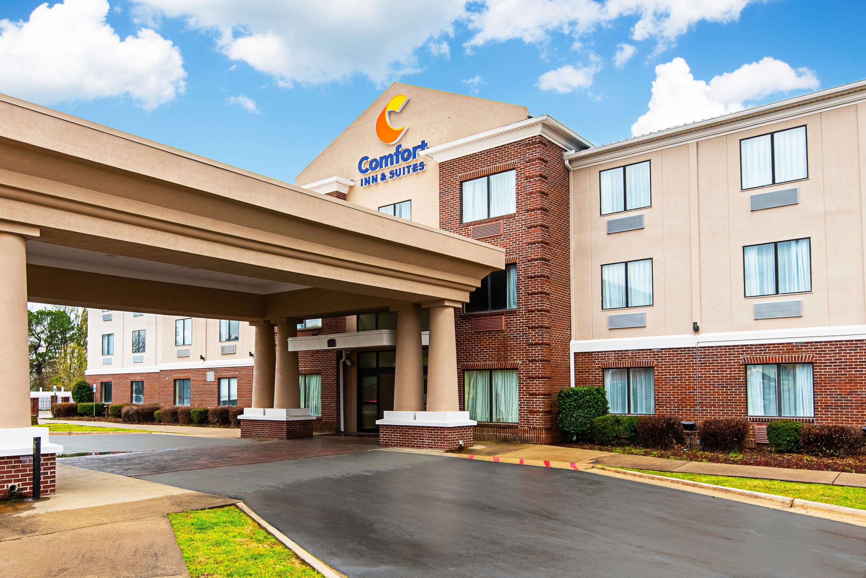 Comfort Inn & Suites Photo