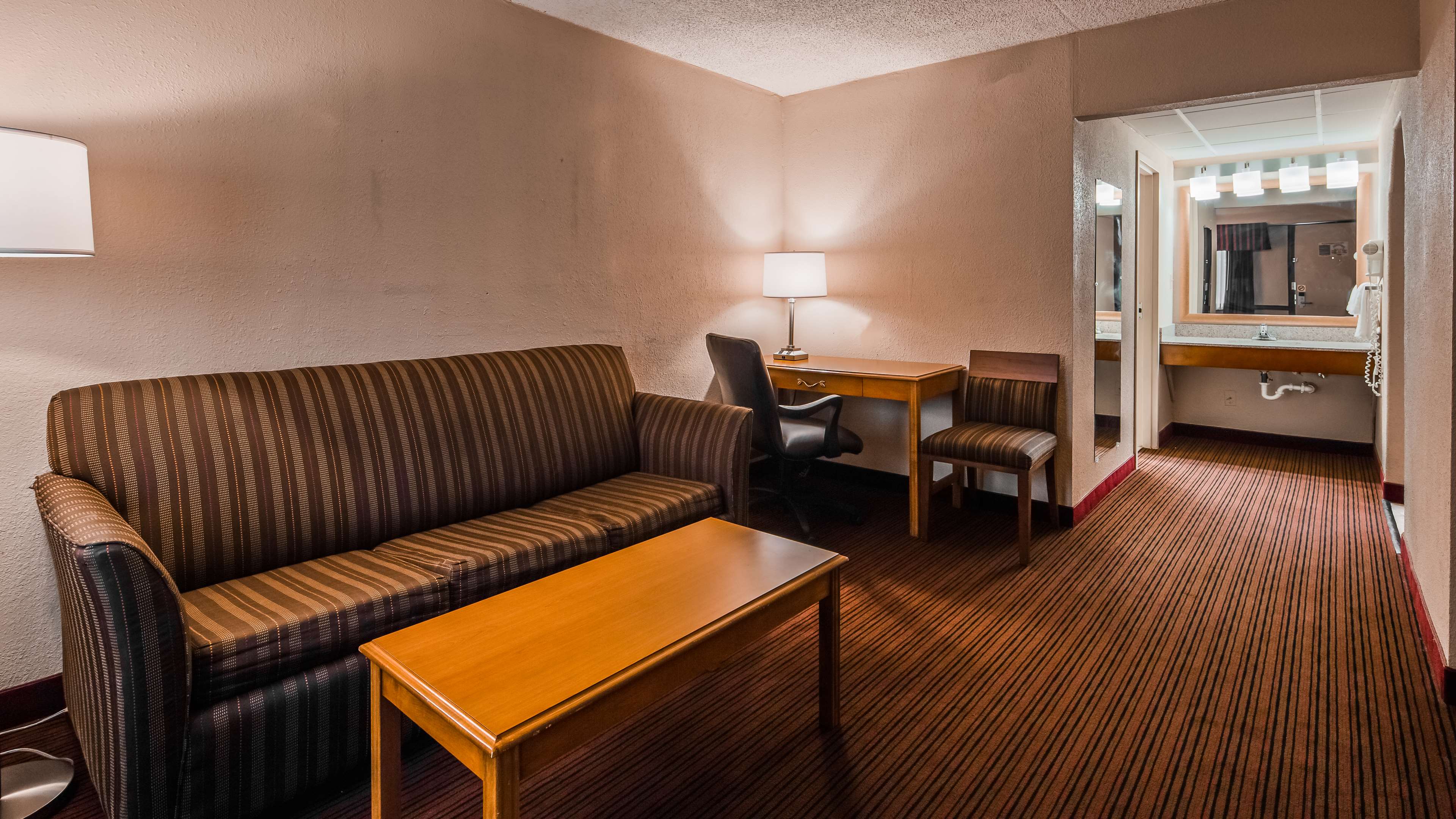 Best Western Bordentown Inn Photo