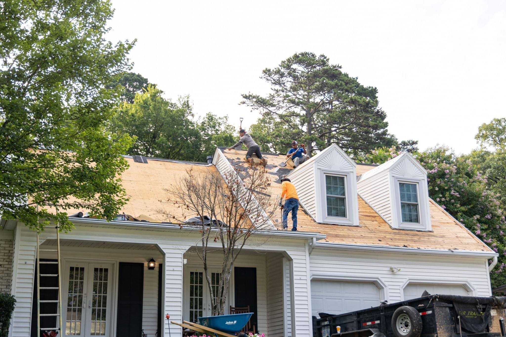 Brown's Roofing Image