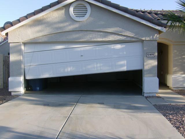 24-7 garage doors Photo