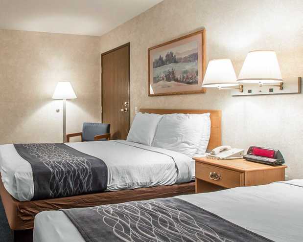 Images Econo Lodge Inn & Suites Lake Of The Ozarks