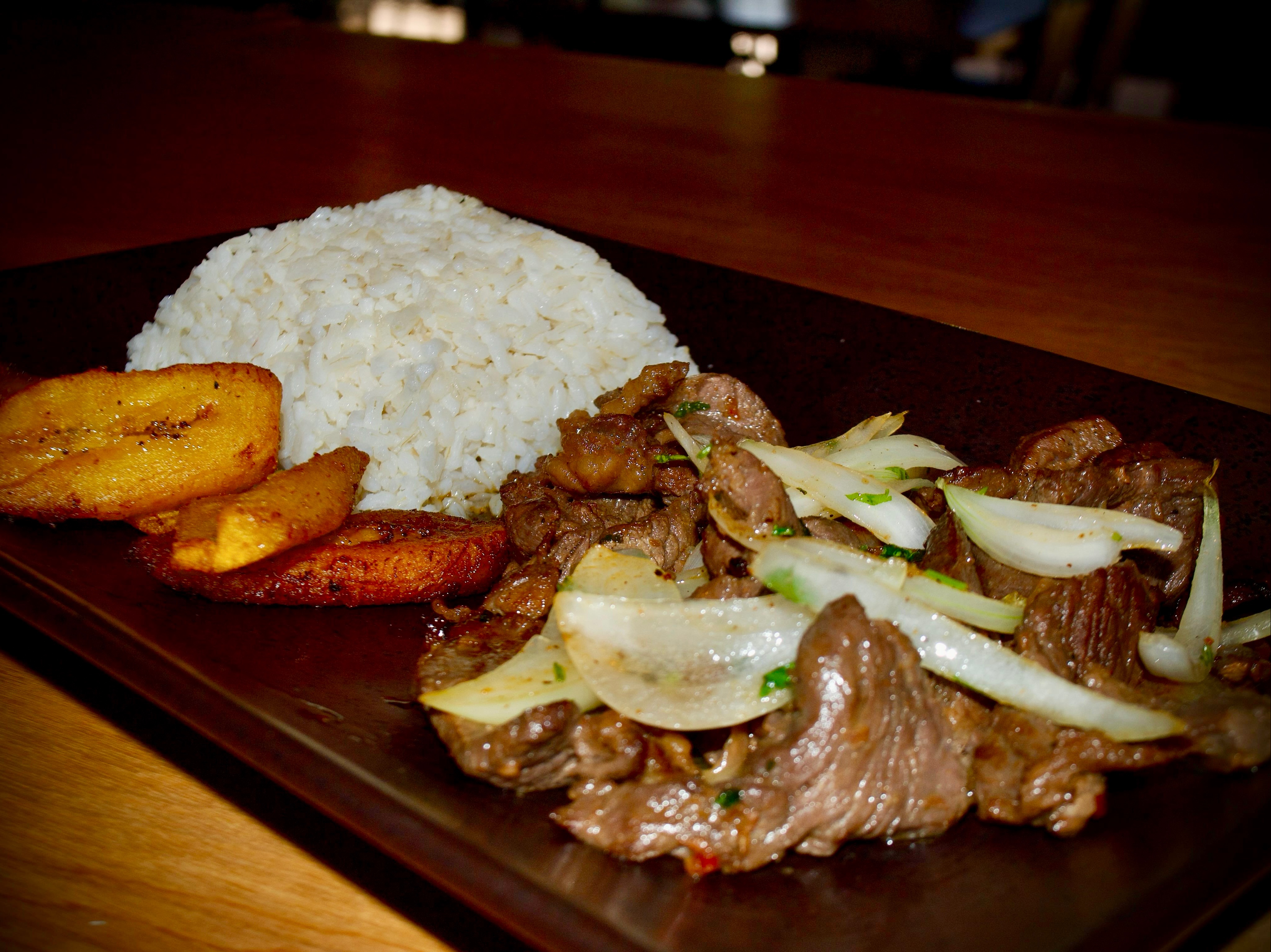 Sautéed Steak with Onions / Carne Encebollada