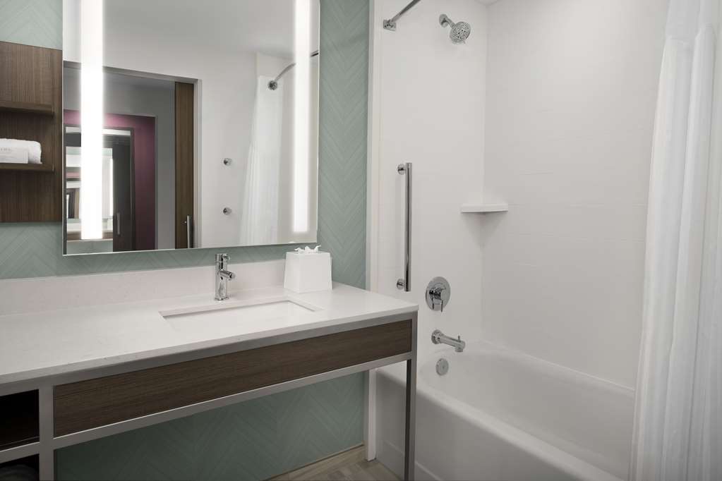 Hilton Garden Inn Pensacola Downtown Image