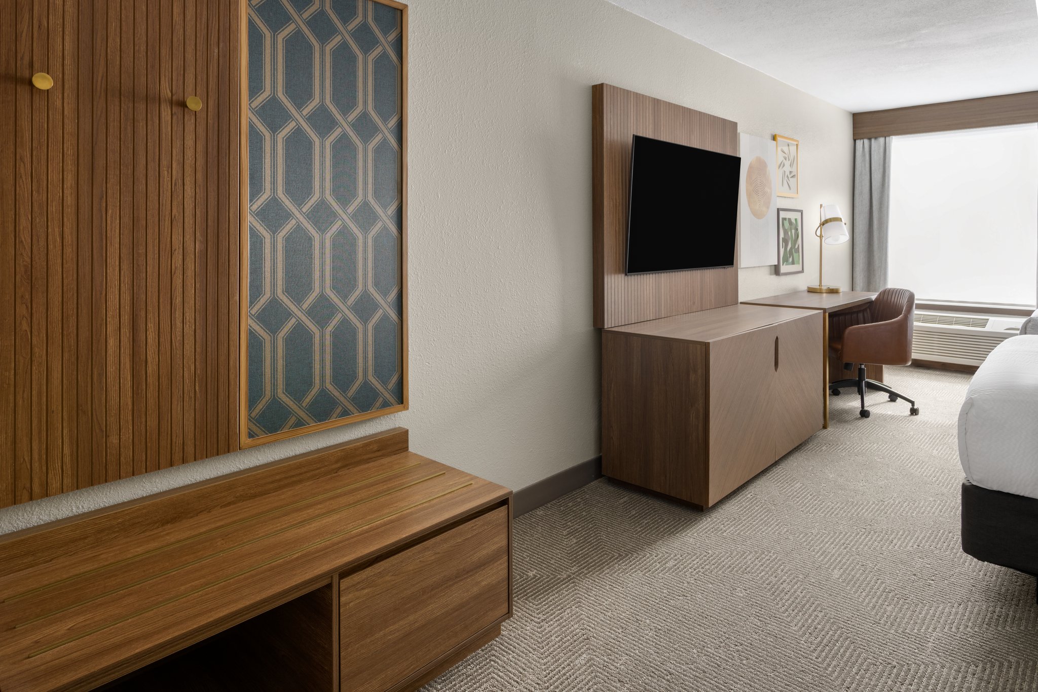 Holiday Inn & Suites Columbia NE - Ft Jackson Area by IHG Image