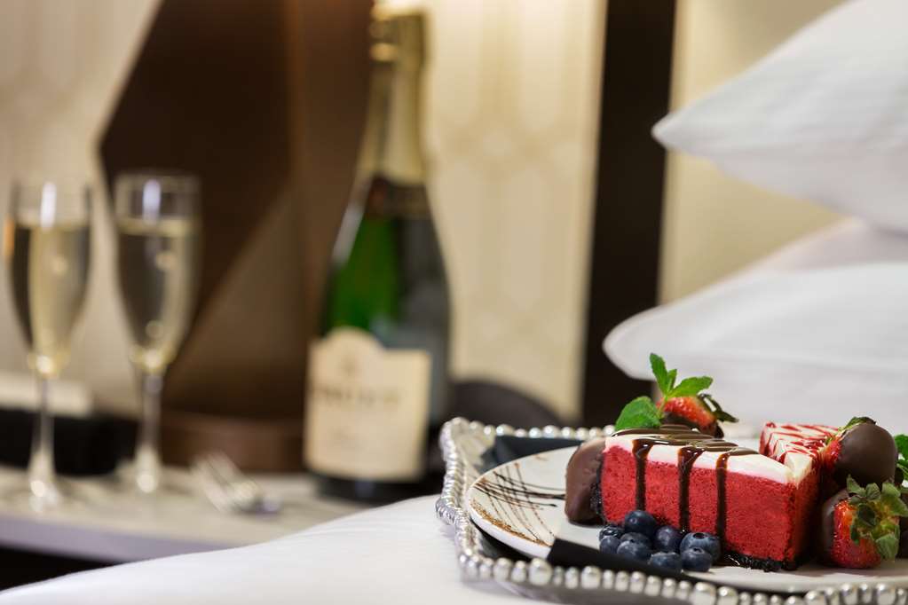 Hilton Greenville Image