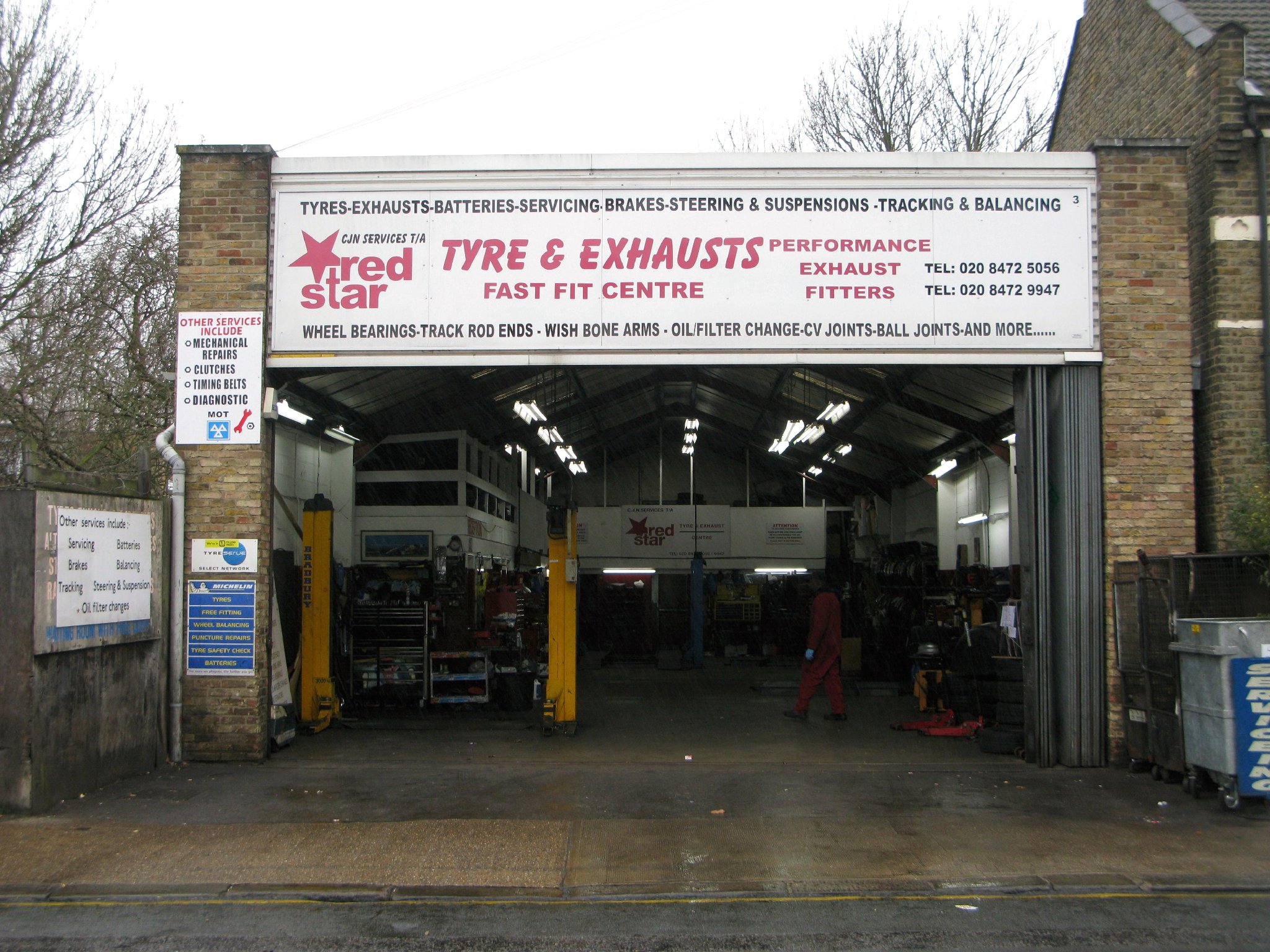 Red Star Tyre & Exhaust Centres Motor Vehicle Mechanics in East Ham