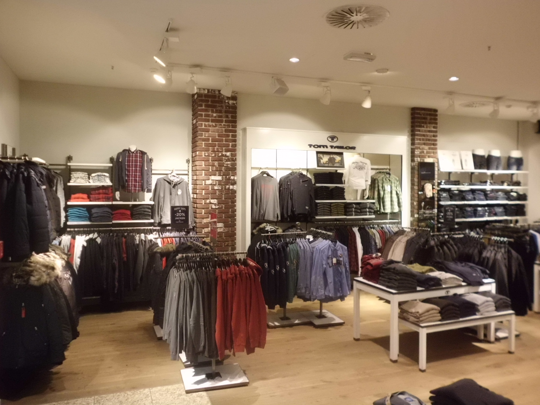 Bilder TOM TAILOR Store