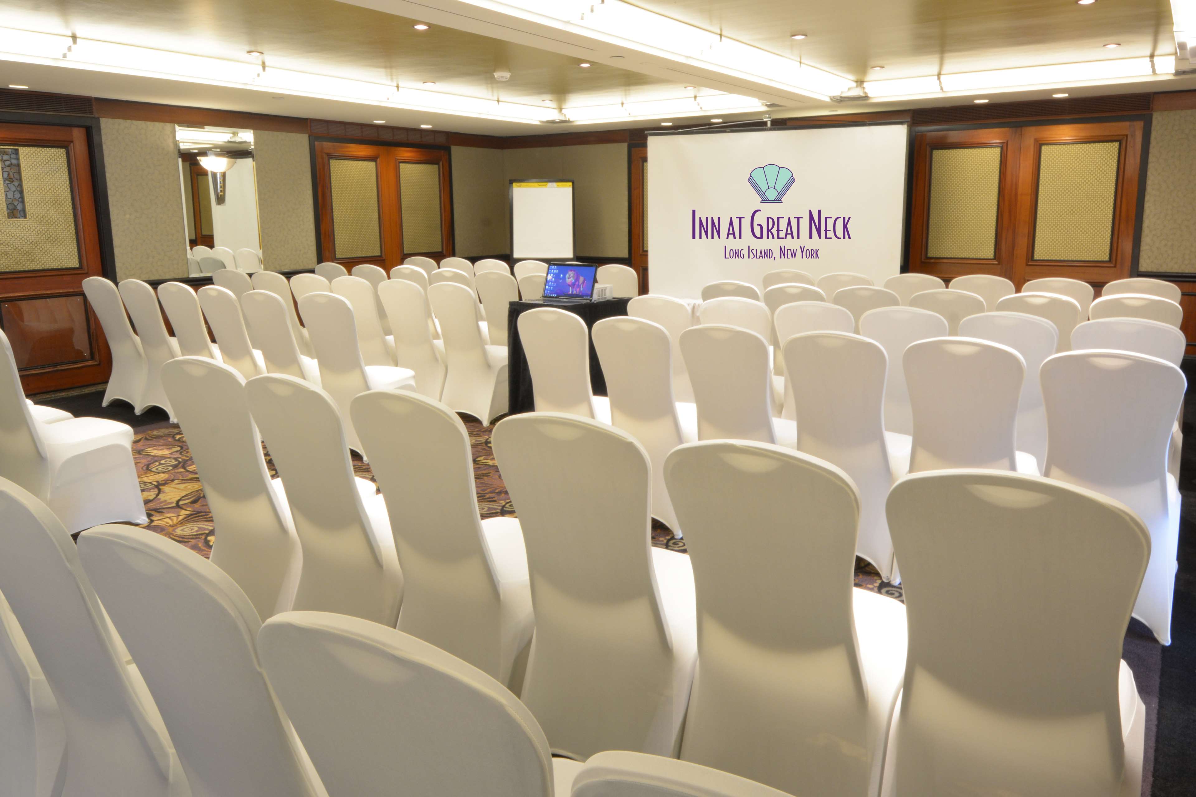 Inn at Great Neck, BW Premier Collection Photo