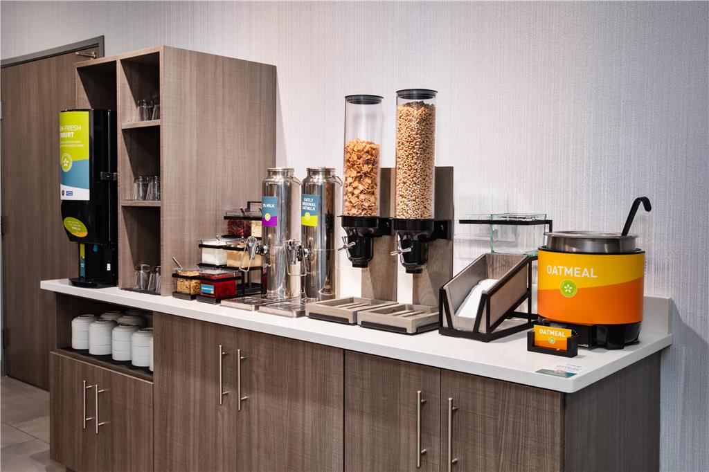 Home2 Suites by Hilton Traverse City Image