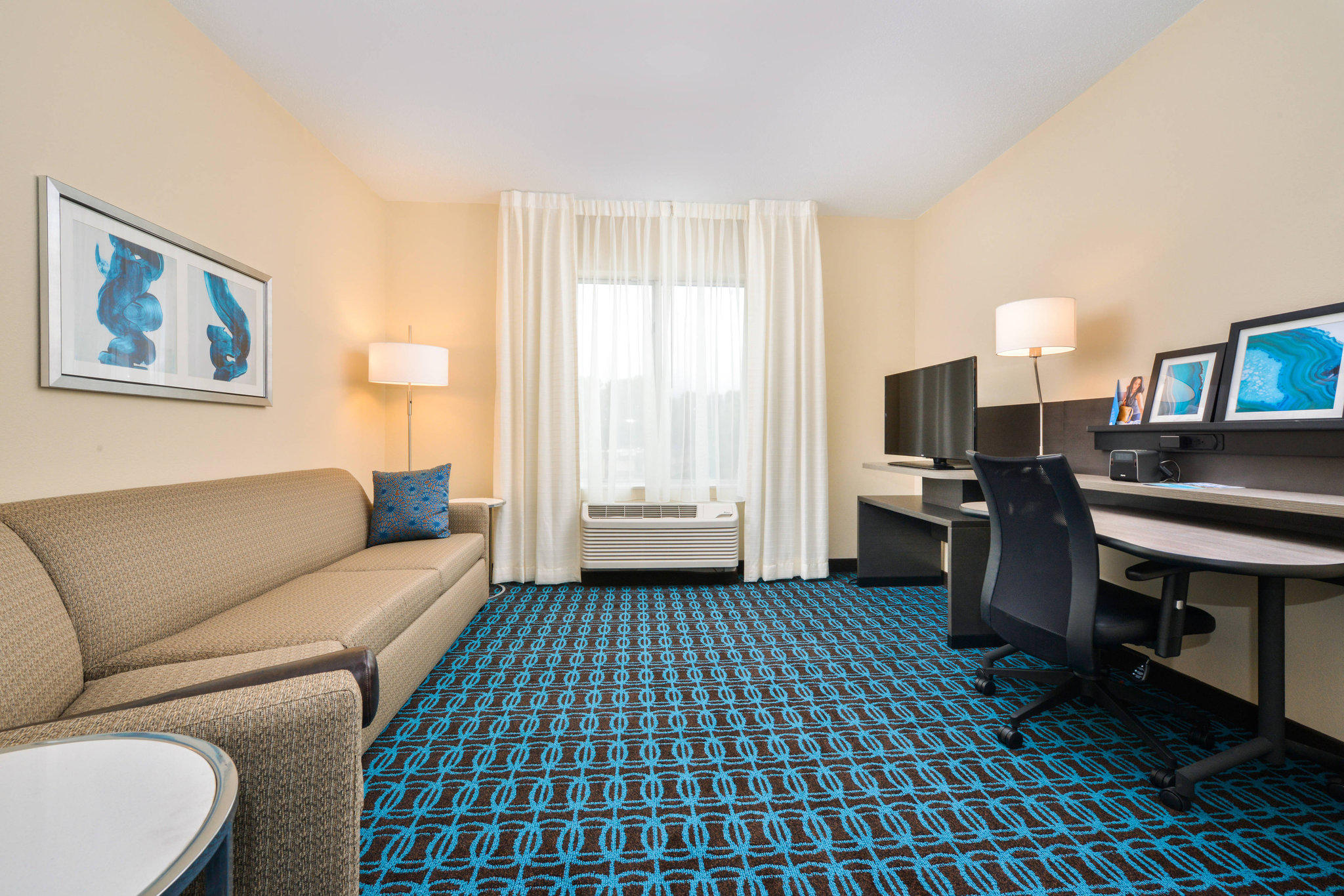 Fairfield Inn & Suites by Marriott Raleigh Cary Photo