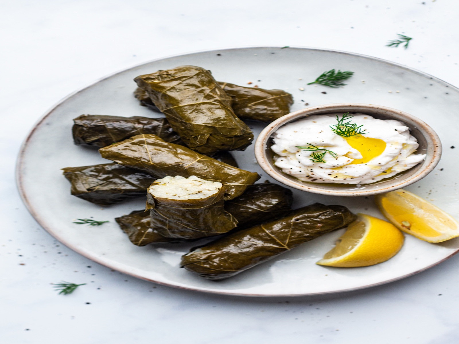 Dolmades + Spread 2oz
