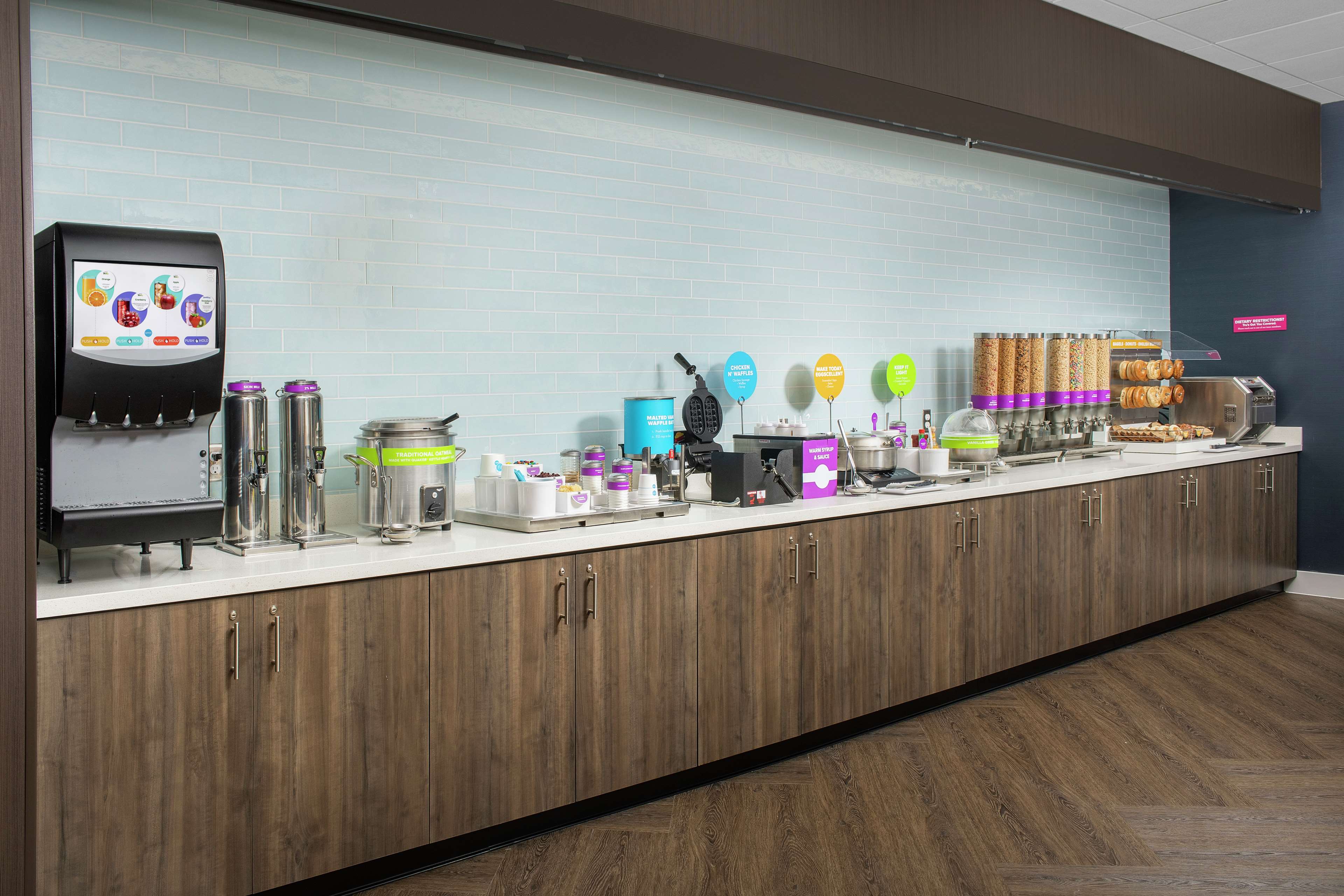 Tru By Hilton Denver Airport Tower Road Photo