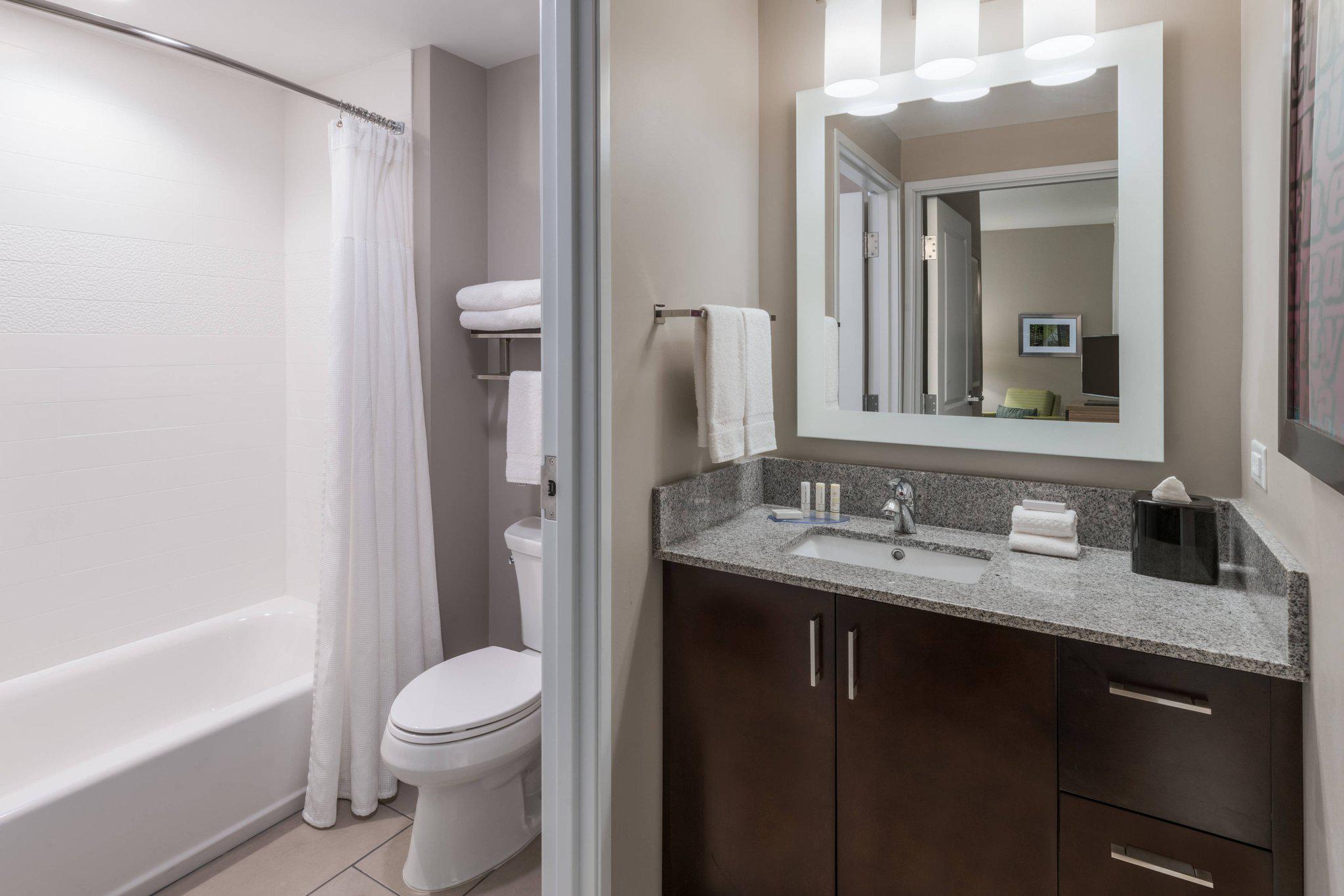 TownePlace Suites by Marriott Chicago Schaumburg Photo