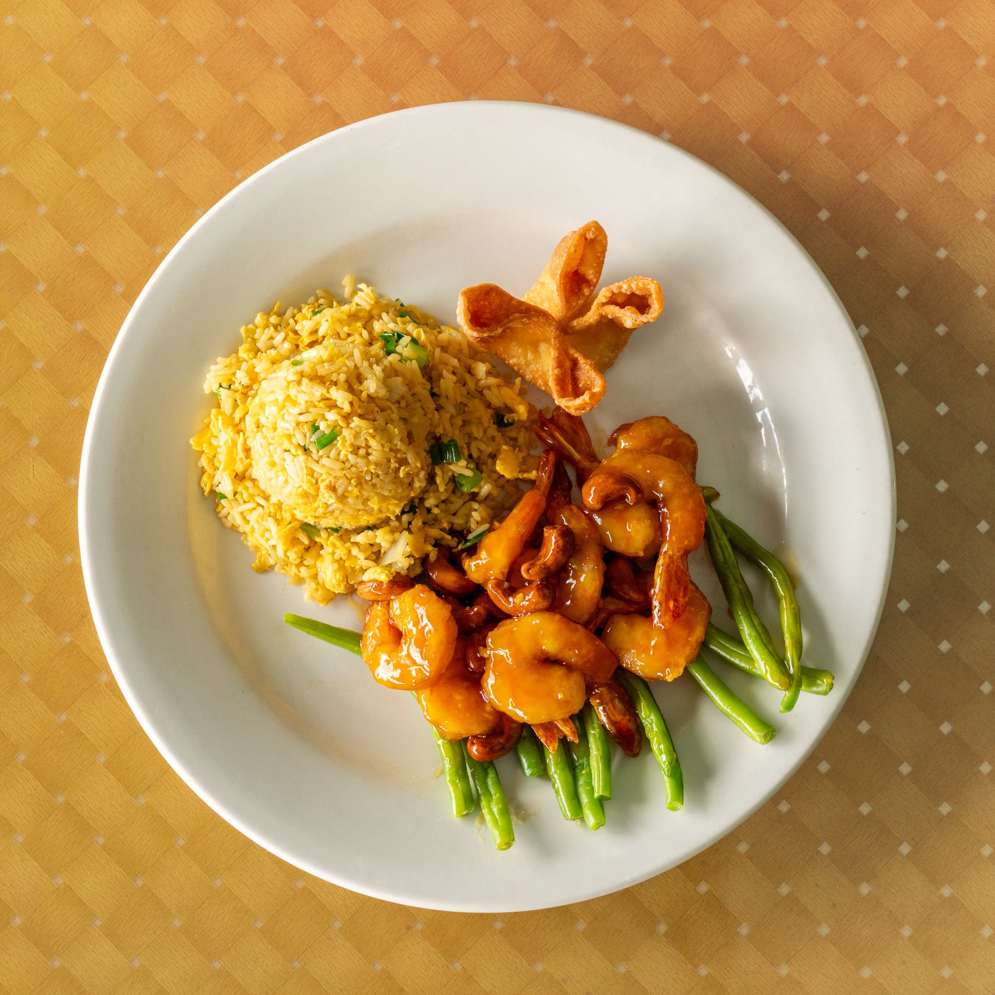 D14 - Honey Chicken or Shrimp Plate