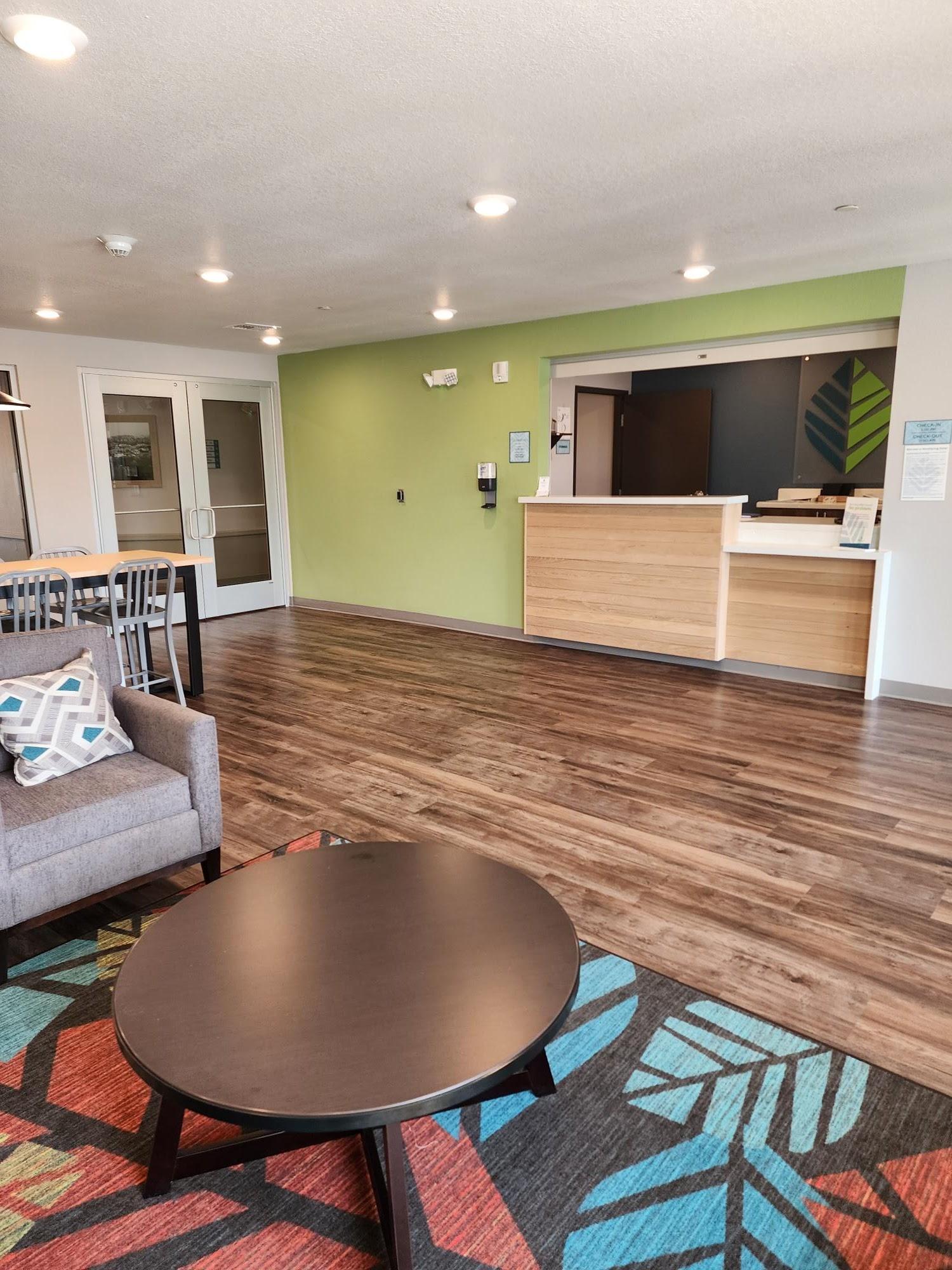 WoodSpring Suites Roanoke Image