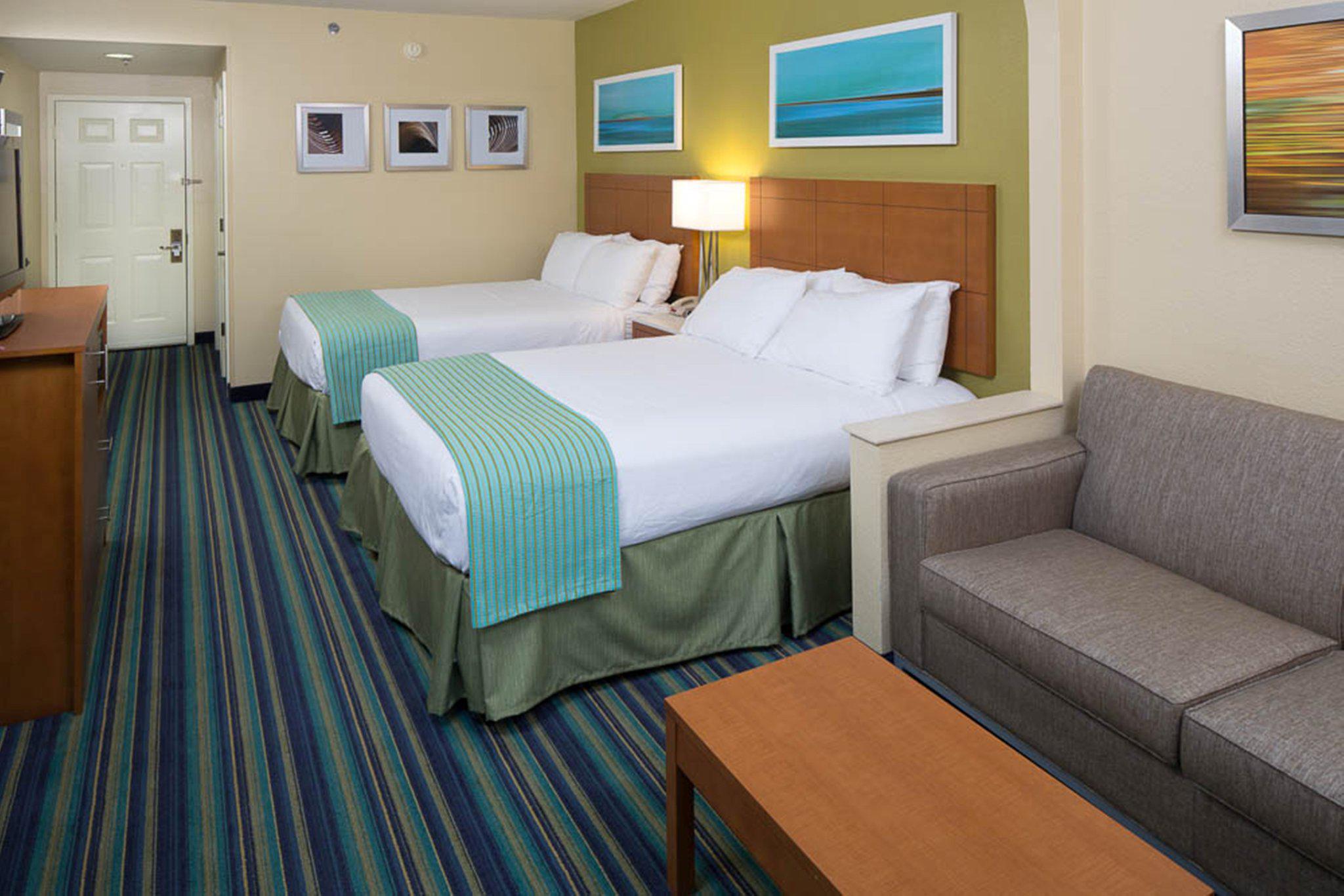 Holiday Inn Express Clermont Photo