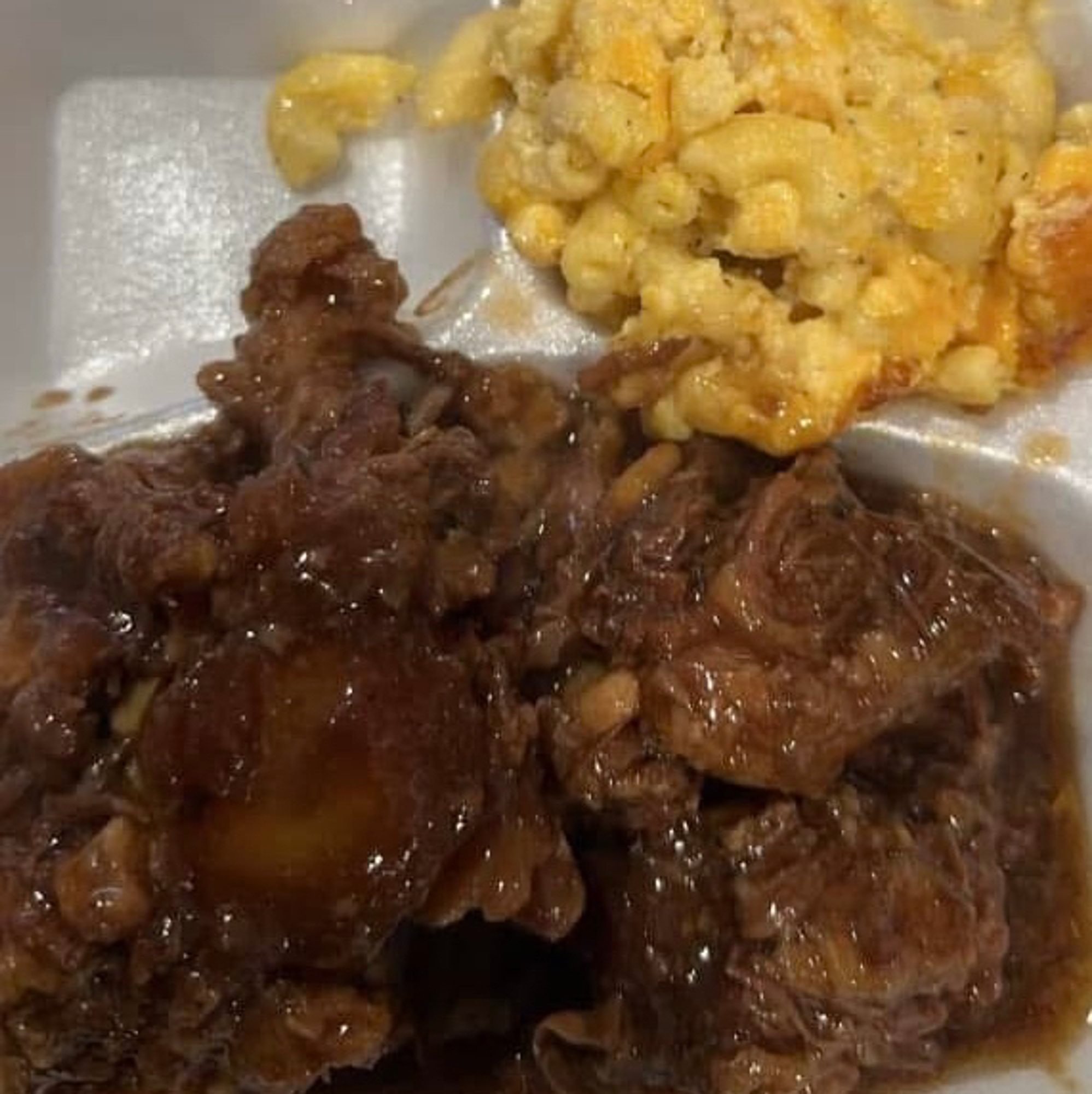 Oxtails with 1 Side