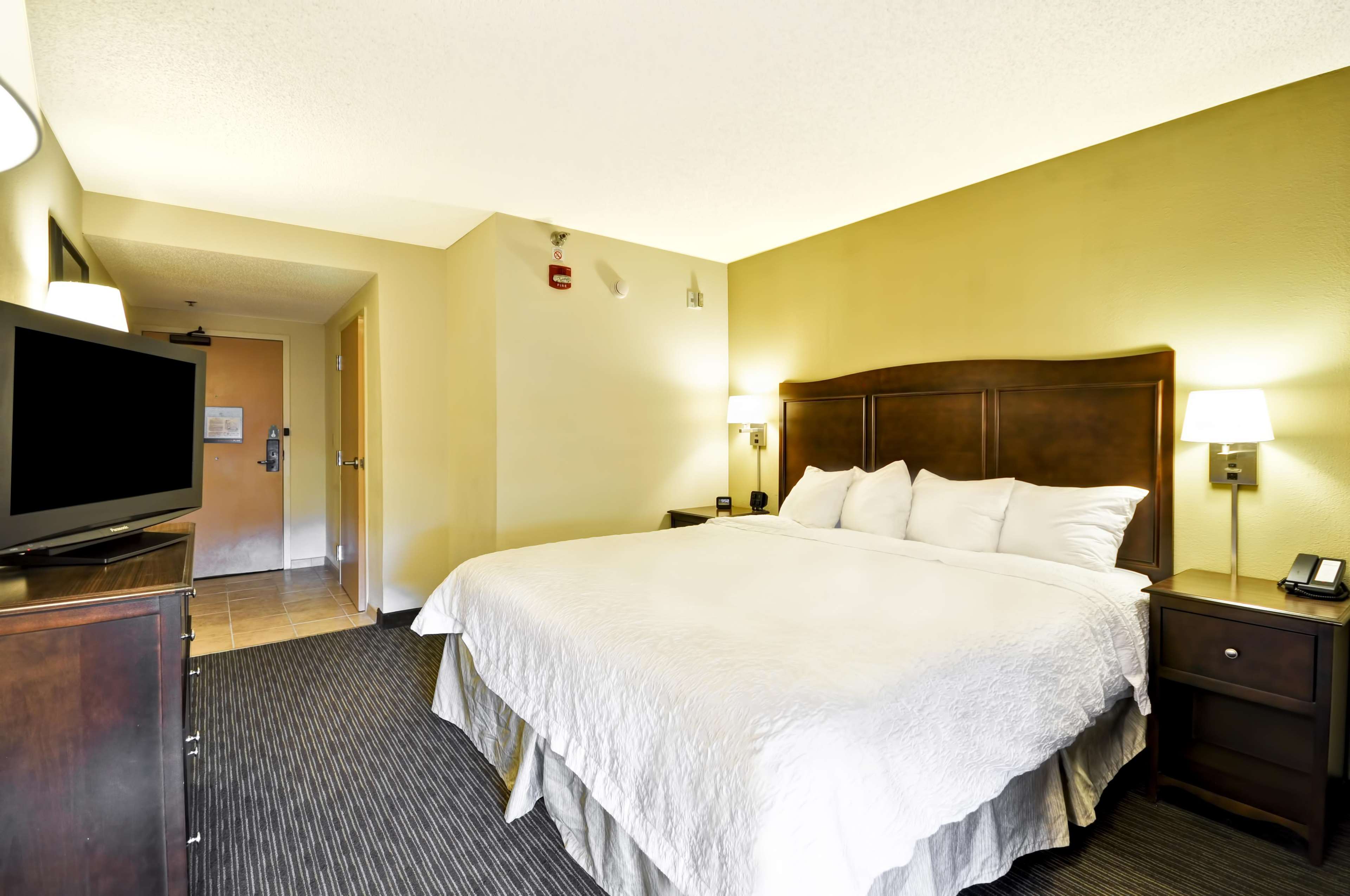 Hampton Inn Kansas City-Airport Photo