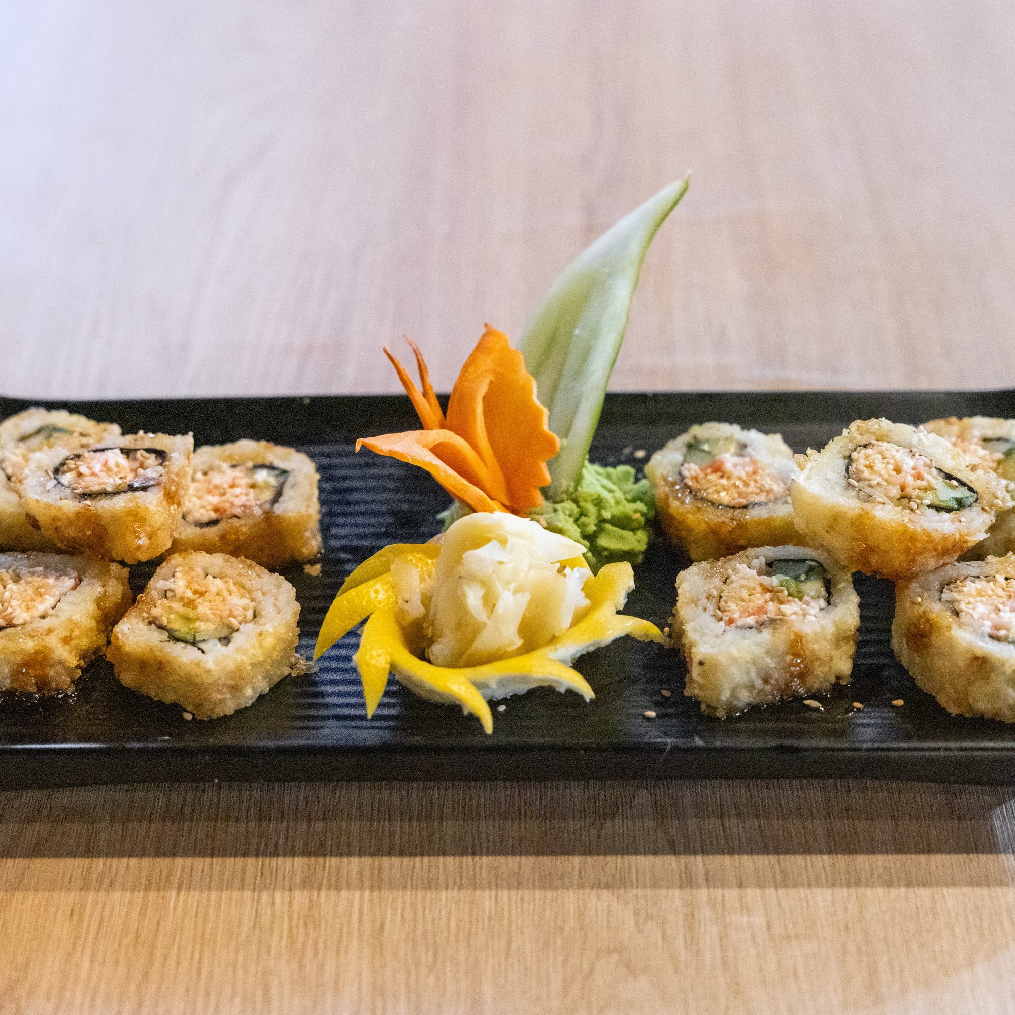 Oh Boy Roll (Spicy Mayo, Eel Sauce)
