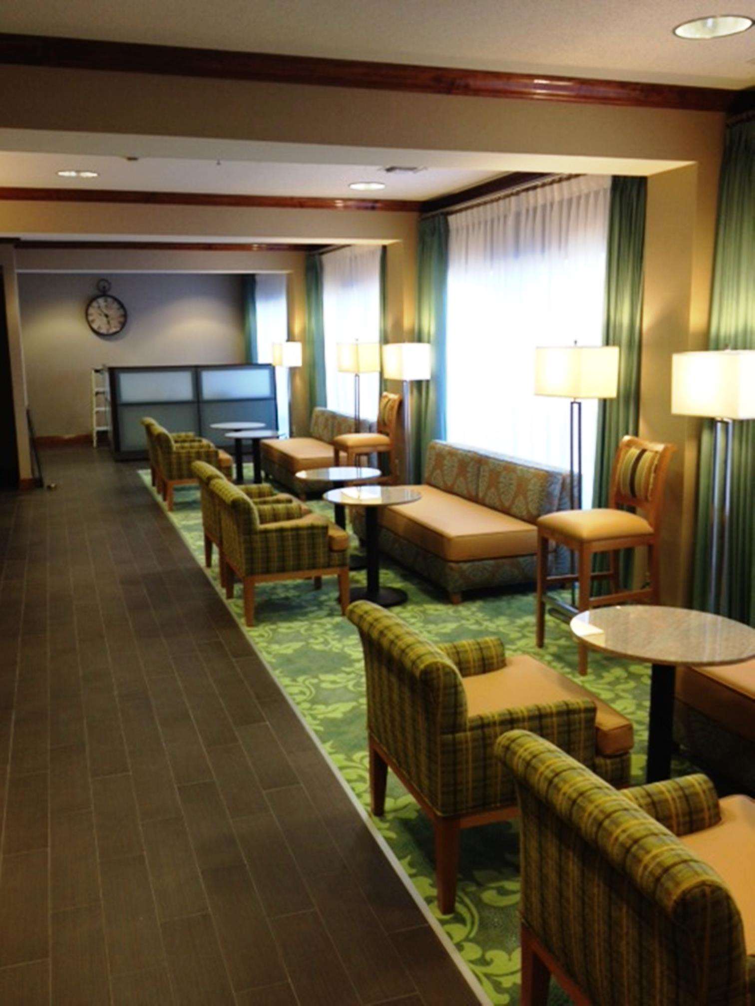 Hampton Inn Covington Photo