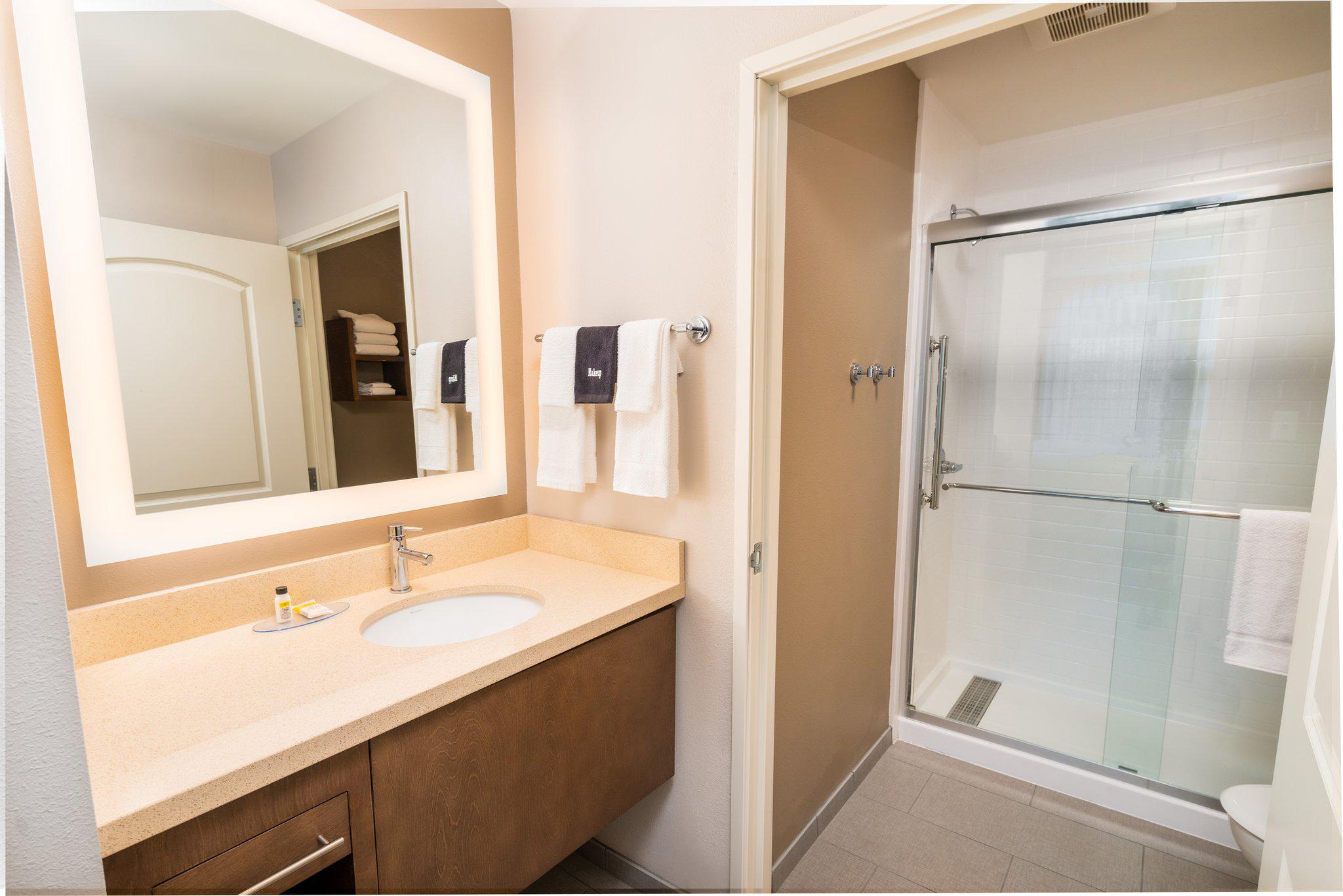 Staybridge Suites Coeur D'Alene Photo