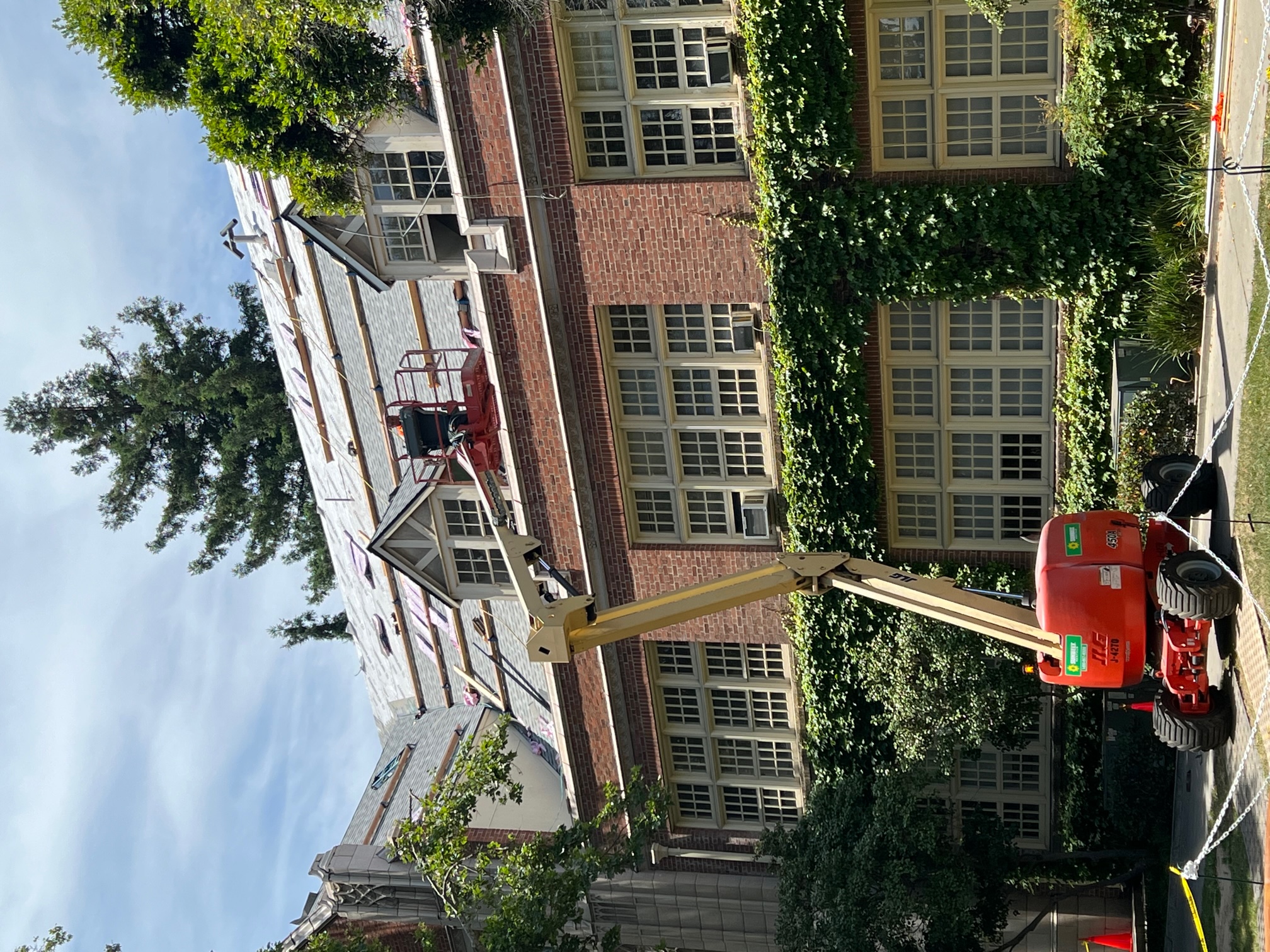 McLain's Roofing Image