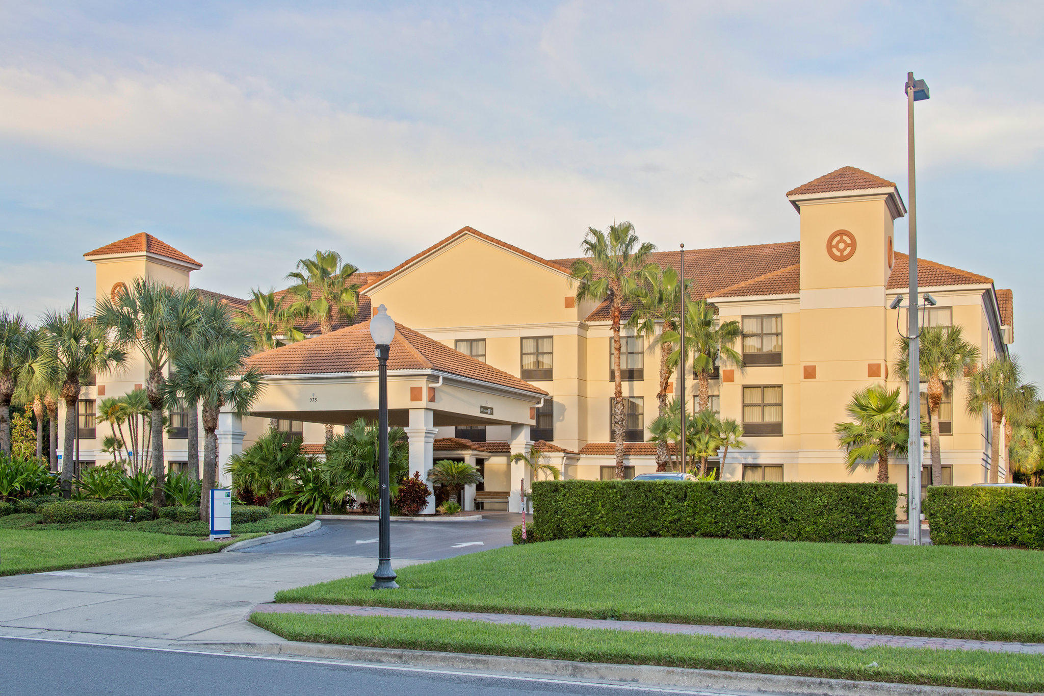 Holiday Inn Express & Suites Clearwater North/Dunedin Photo