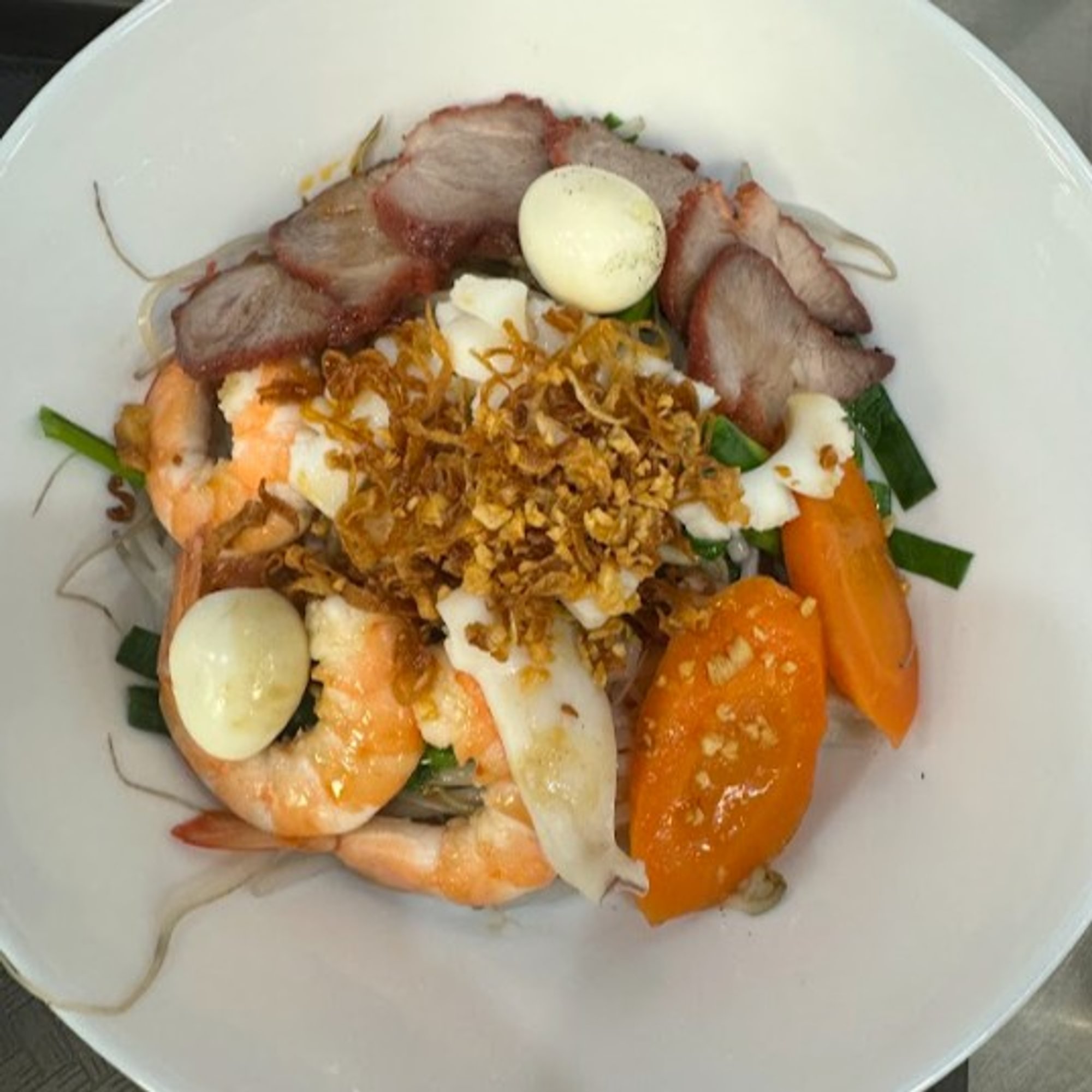 P7. Dry Noodle Bowl with Sweet and Tangy Sauce-Hủ Tiếu Khô