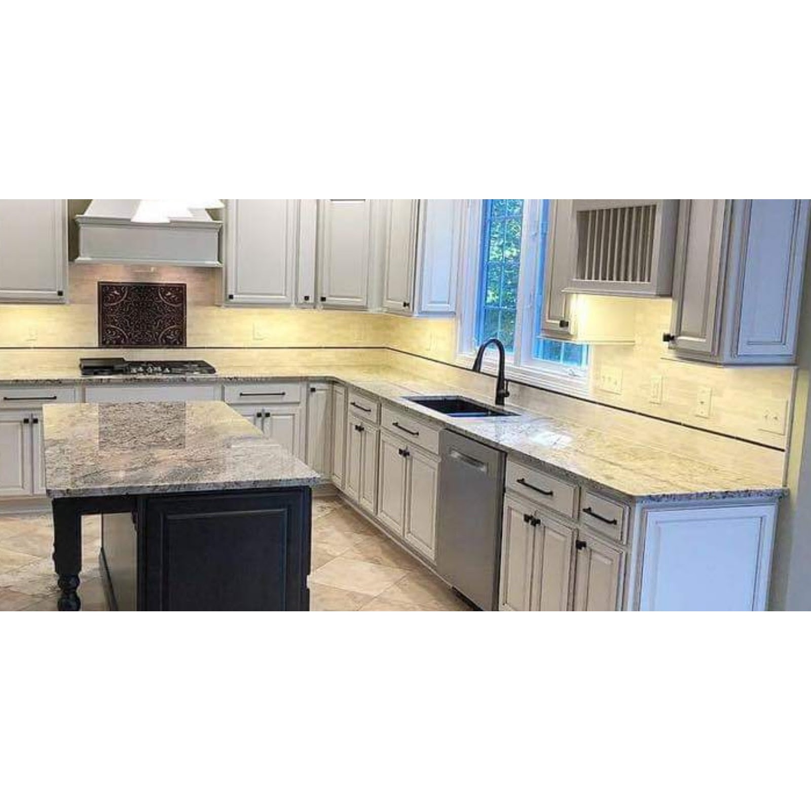 Peoria Tile and Carpenters Logo