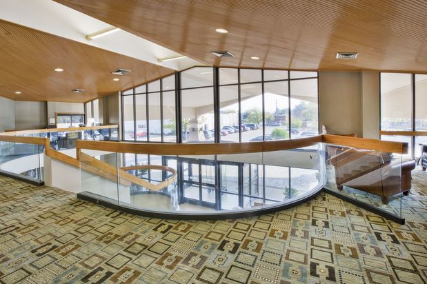 Images Holiday Inn Express Detroit-Warren (Gm Tech Ctr)