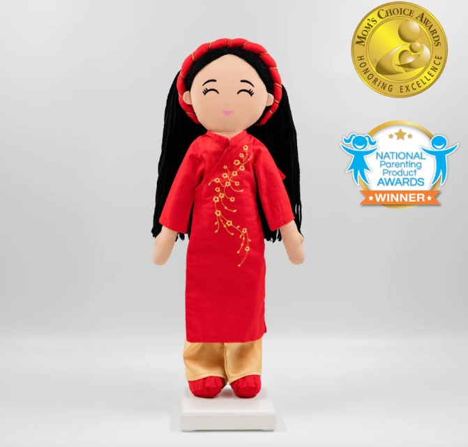 Vietnamese 'Hoa' Cultural Doll