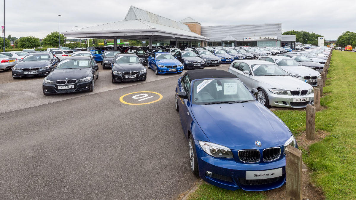 Images Stratstone BMW Derby